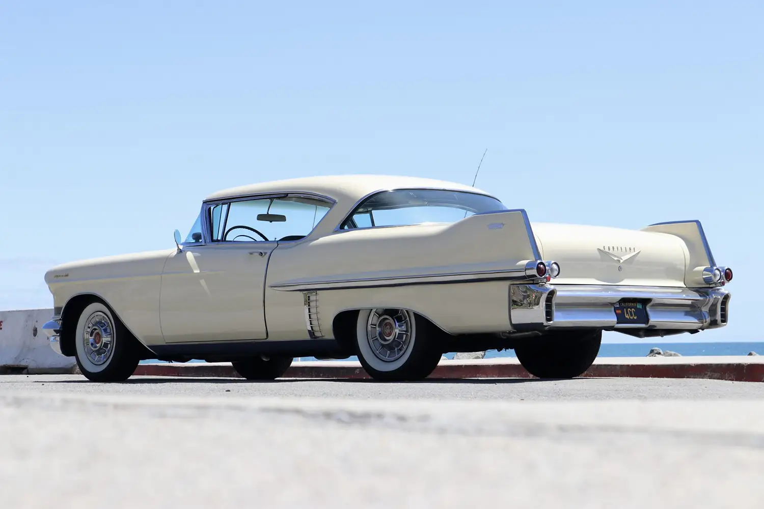 1957 Cadillac Series 62 Coupe de Ville - Photo 10