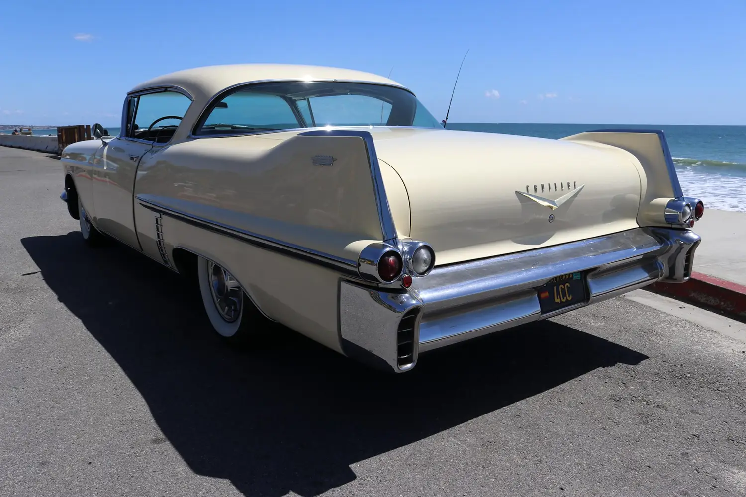 1957 Cadillac Series 62 Coupe de Ville - Photo 11