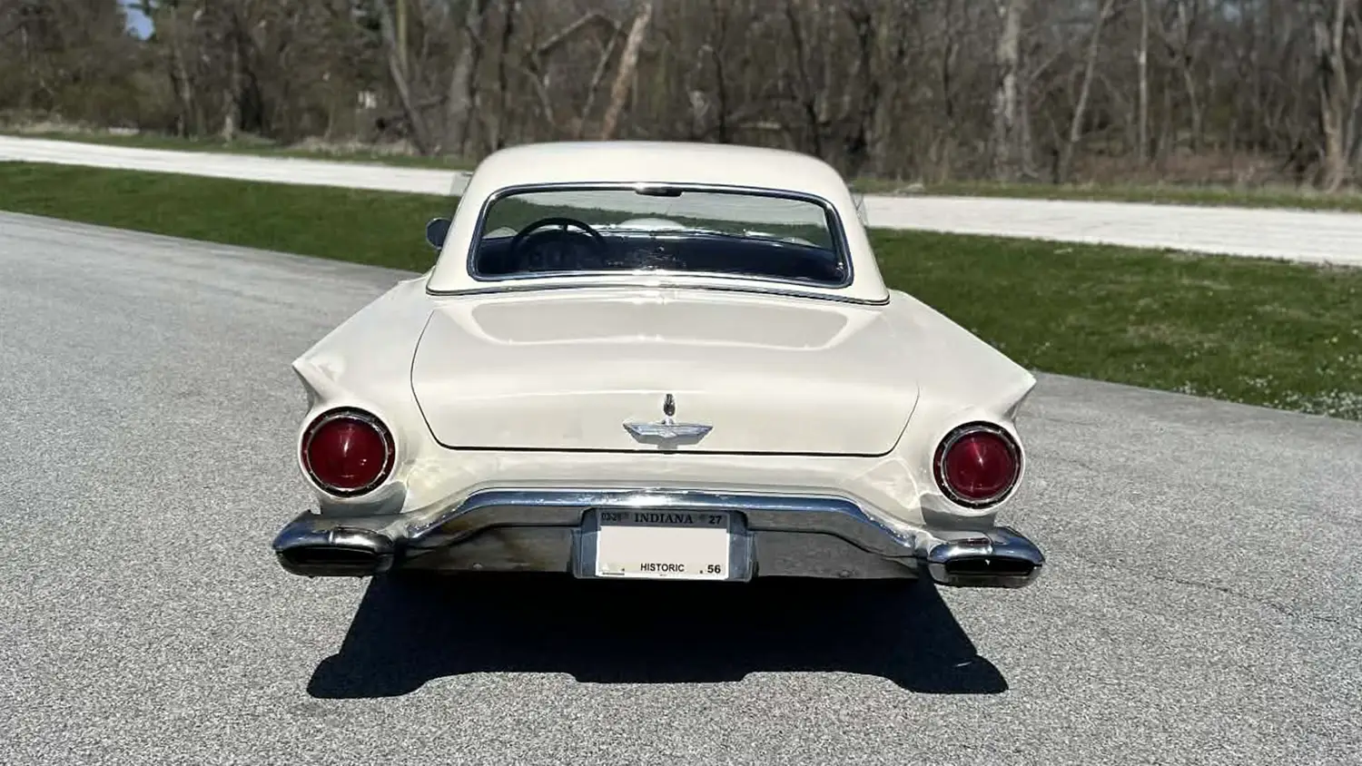1957 Ford Thunderbird Convertible - Photo 2