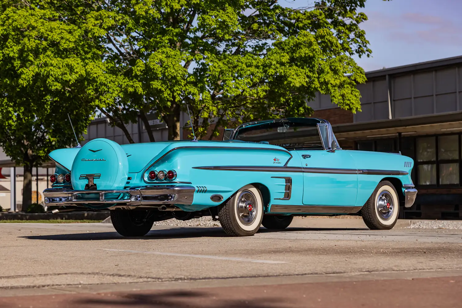 1958 Chevrolet Impala Convertible - Photo 2