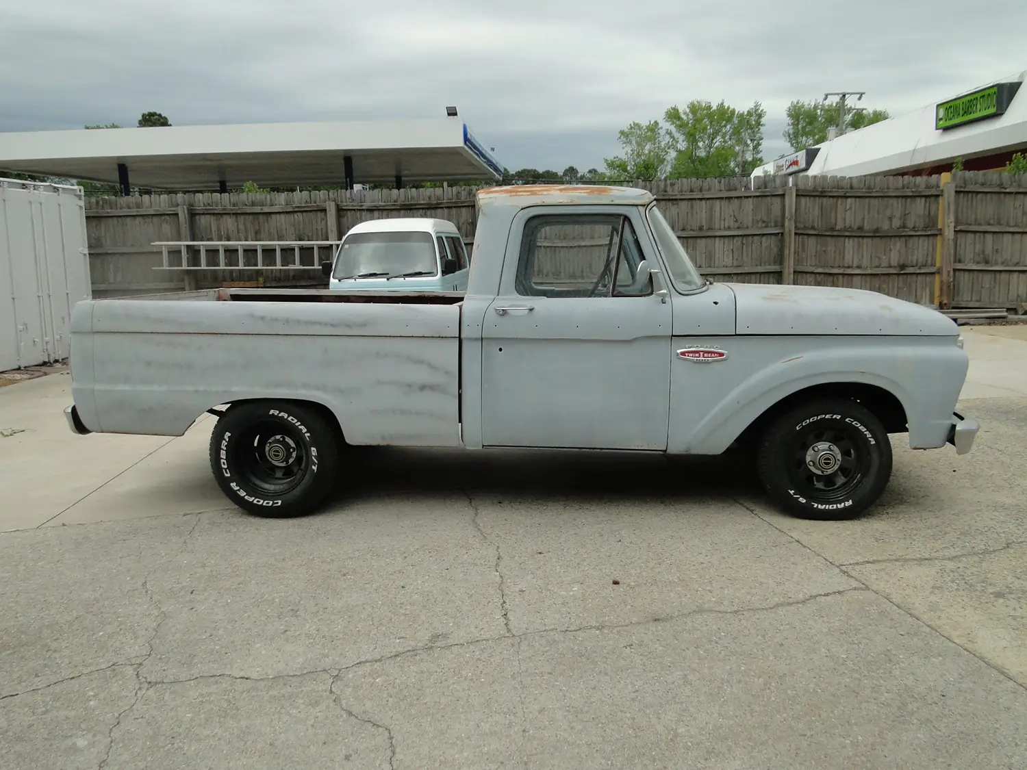 1965 Ford F-100 Styleside - Photo 2