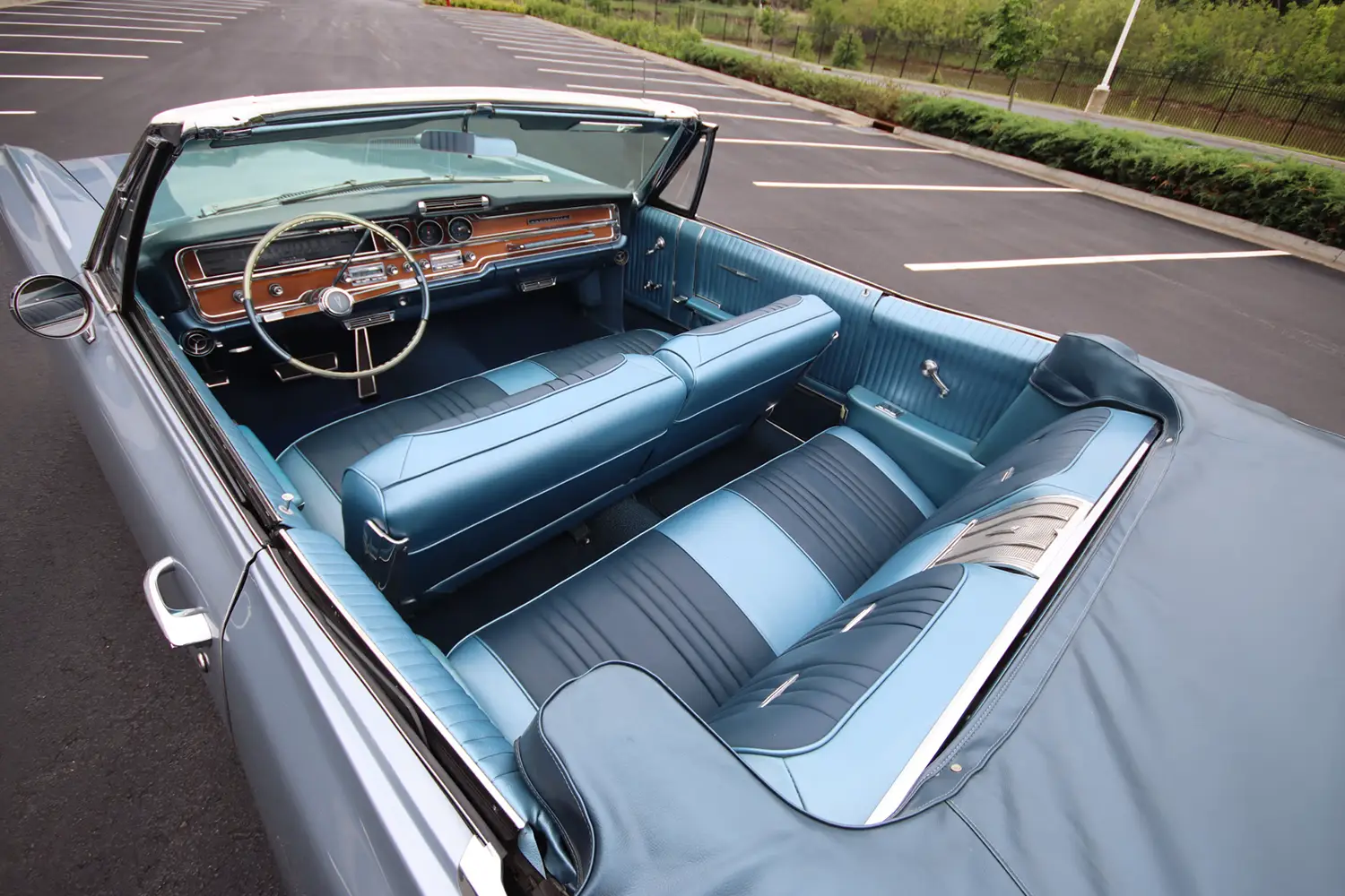1965 Pontiac Bonneville Convertible - Photo 4