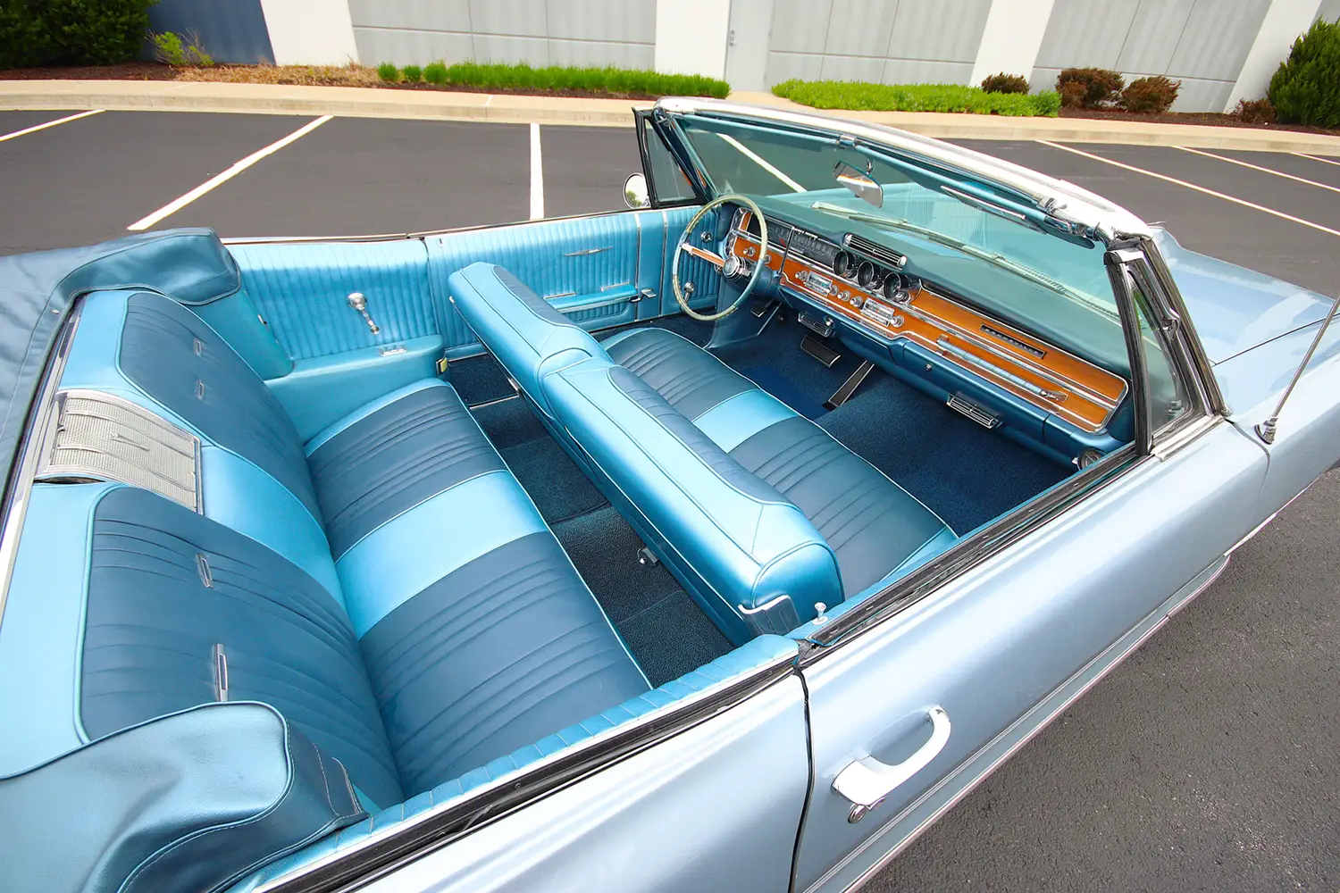 1965 Pontiac Bonneville Convertible - Photo 7