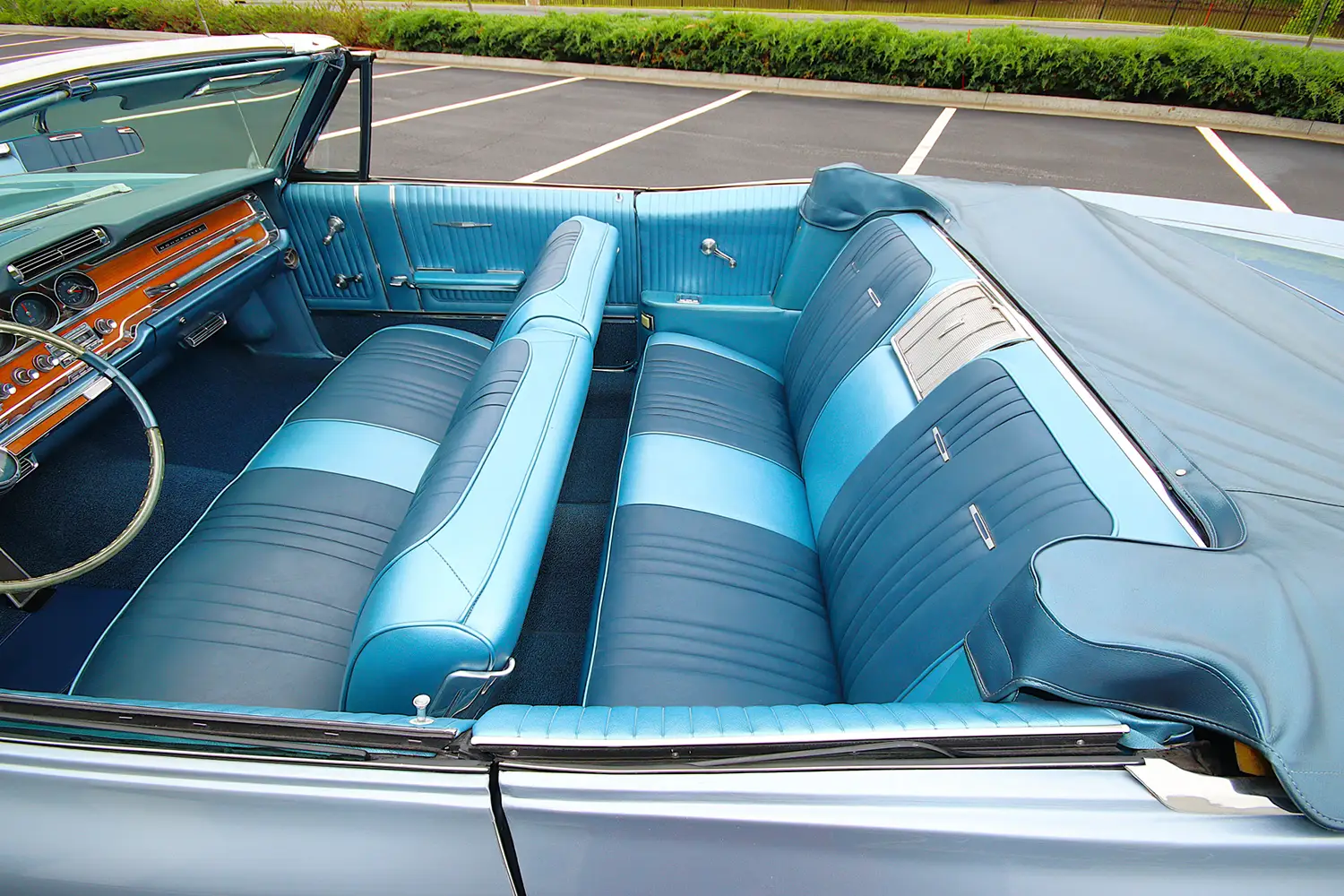 1965 Pontiac Bonneville Convertible - Photo 12