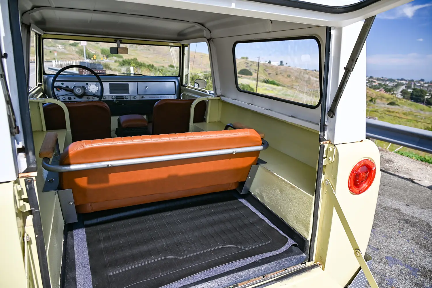 1966 International Harvester Scout 800 4×4 Travel-Top - Photo 4