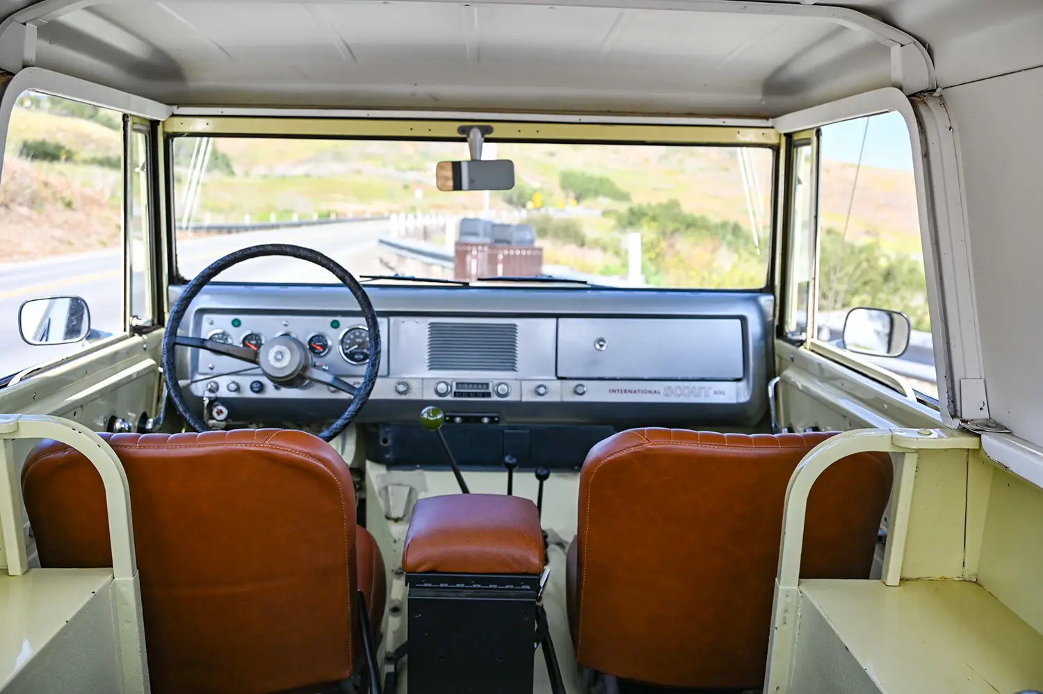 1966 International Harvester Scout 800 4×4 Travel-Top - Photo 9