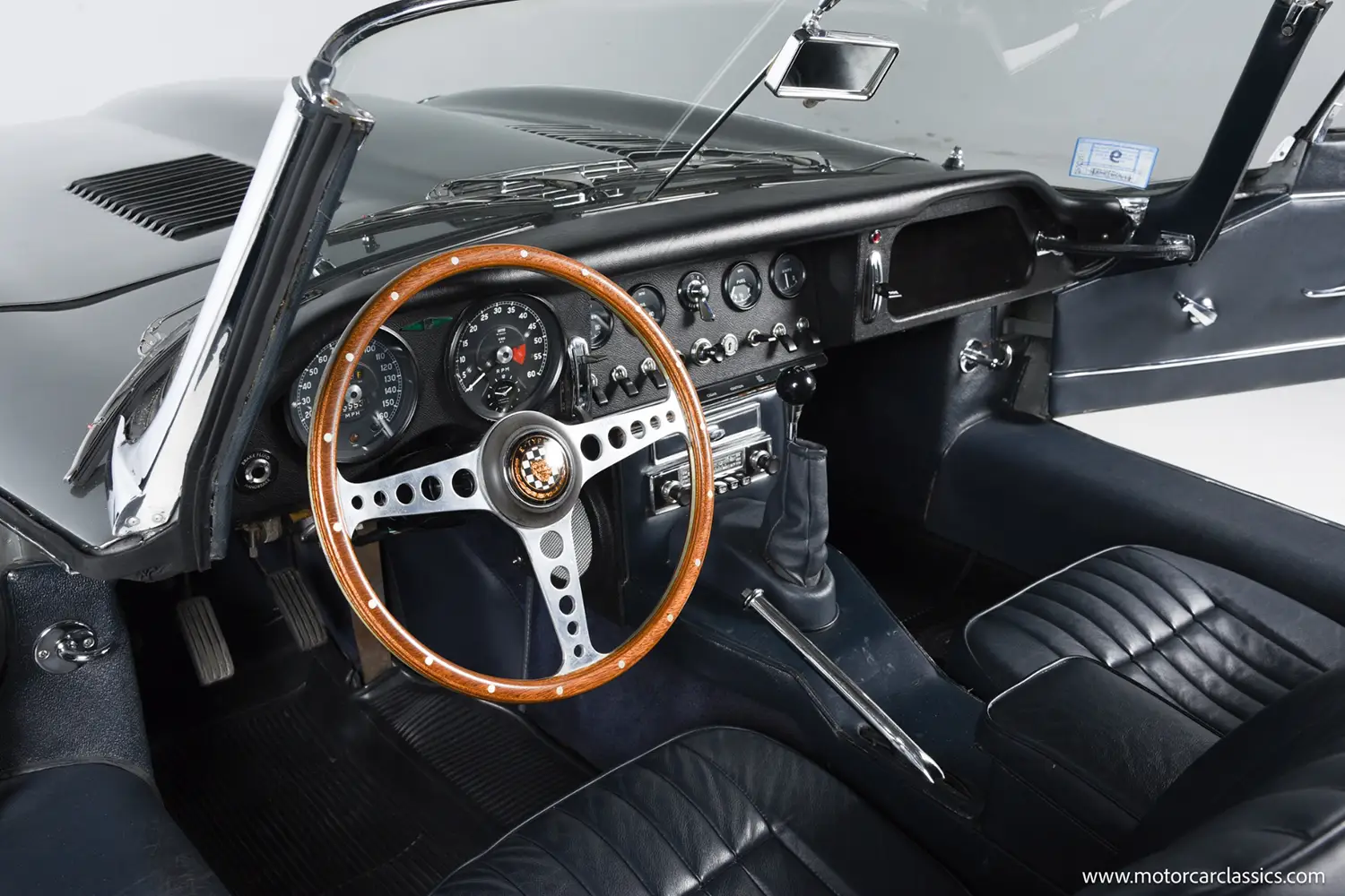 1966 Jaguar E-Type XKE 1966 Jaguar E-Type XKE - Photo 4