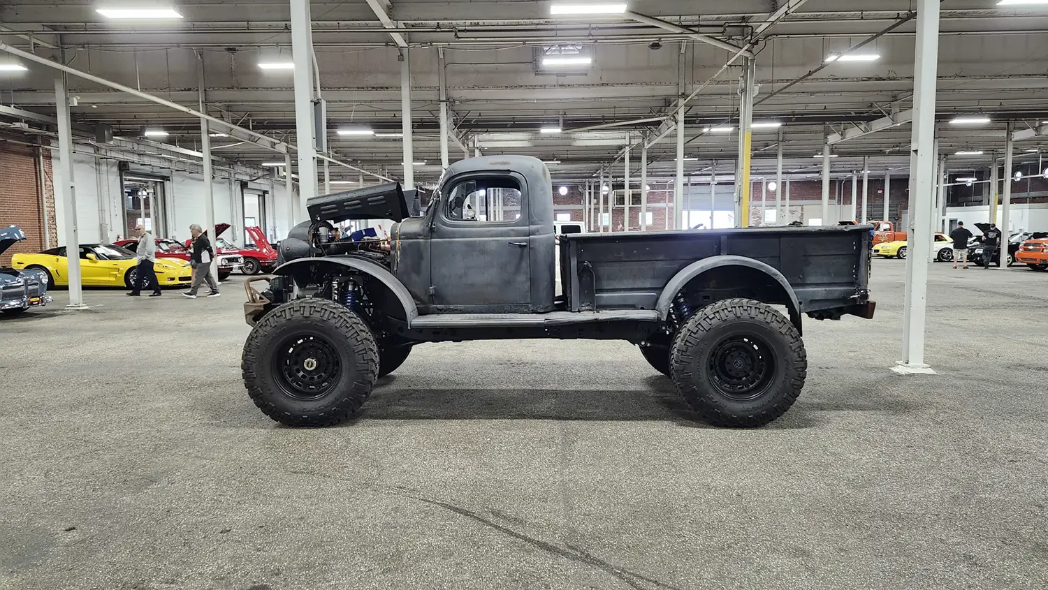 1967 Dodge Power Wagon Custom Pickup - Photo 2