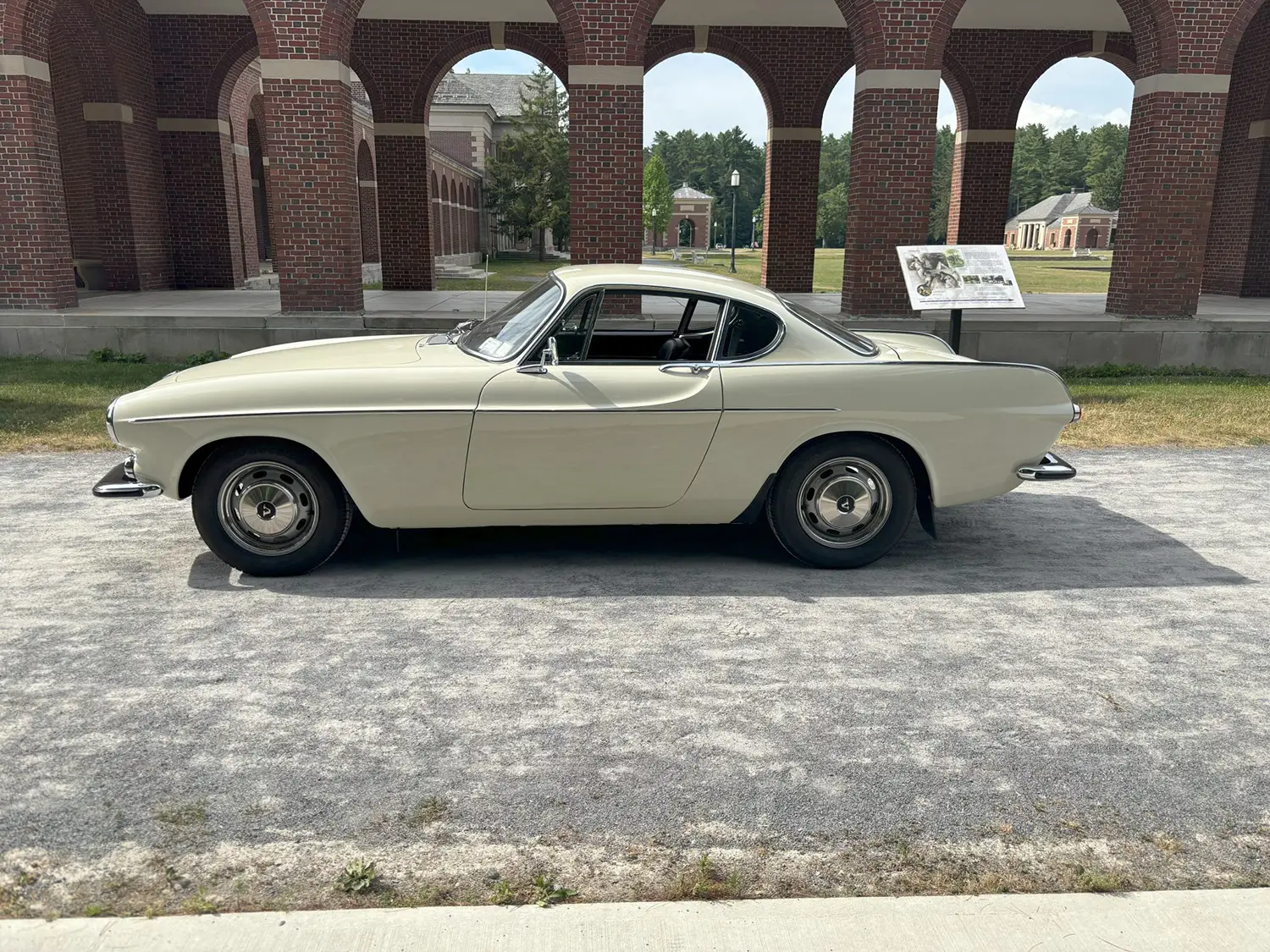 1967-volvo-1800s-restored-coupe - Photo 7