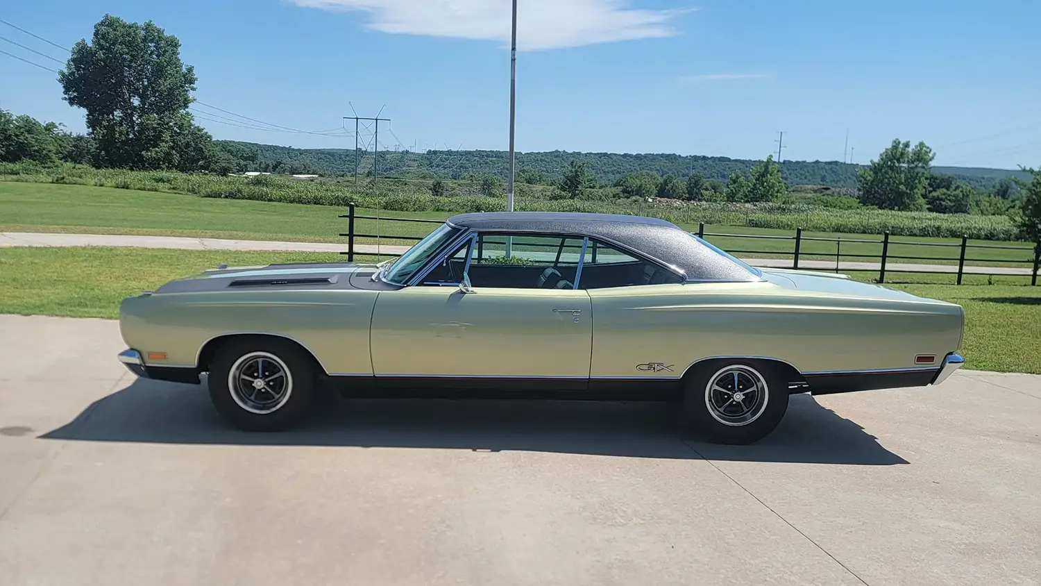 1969 Plymouth GTX - Photo 2