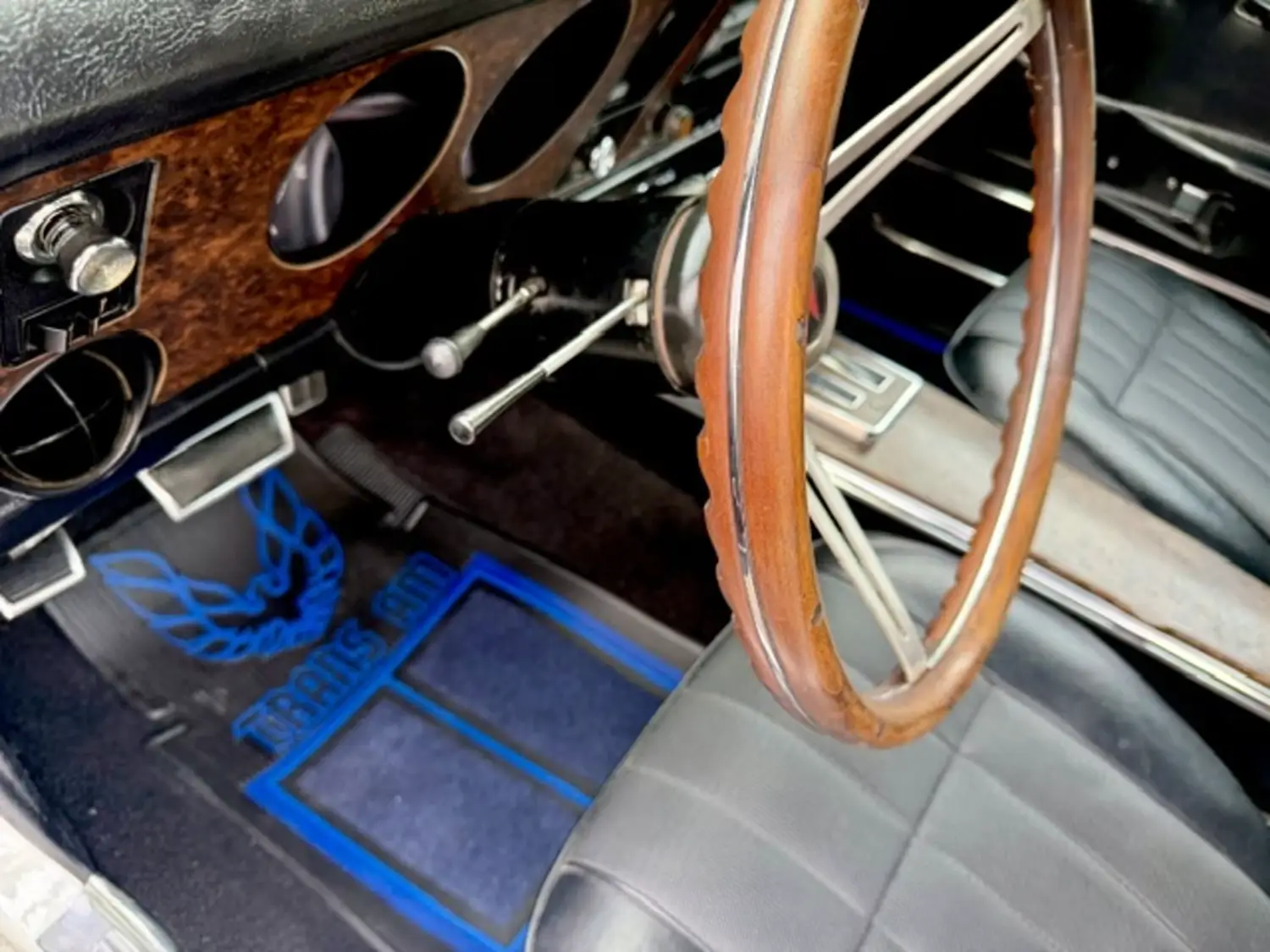 1969 Pontiac Firebird - Photo 9