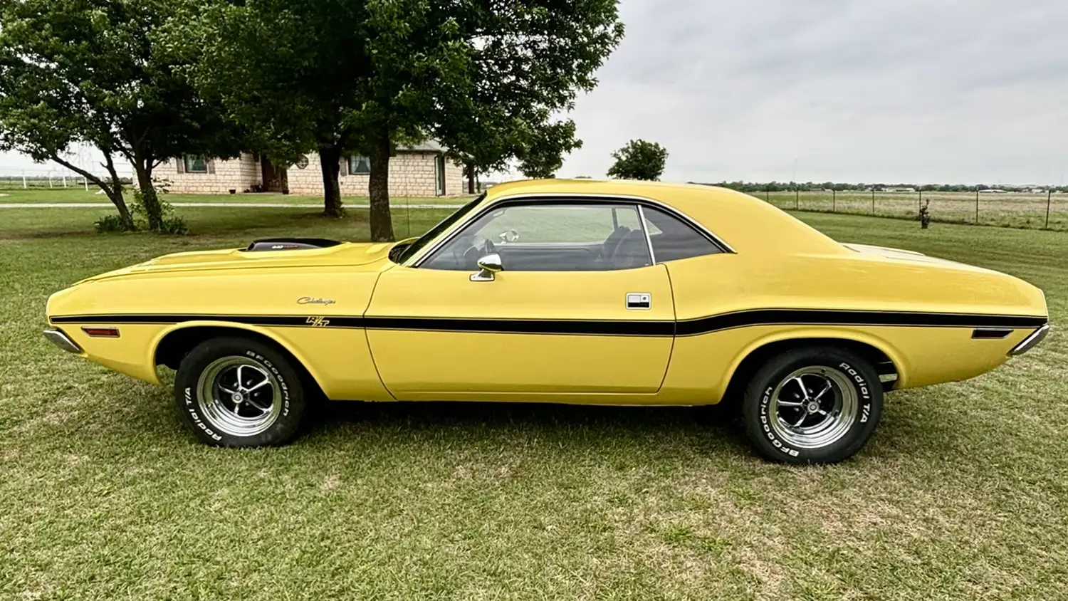 1970 Dodge Challenger - Photo 2
