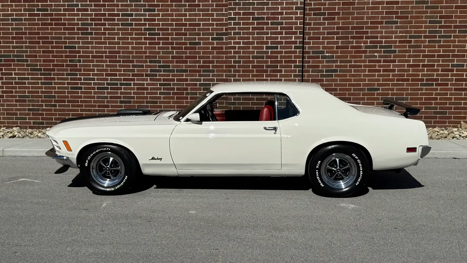1970 Ford Mustang - Photo 2