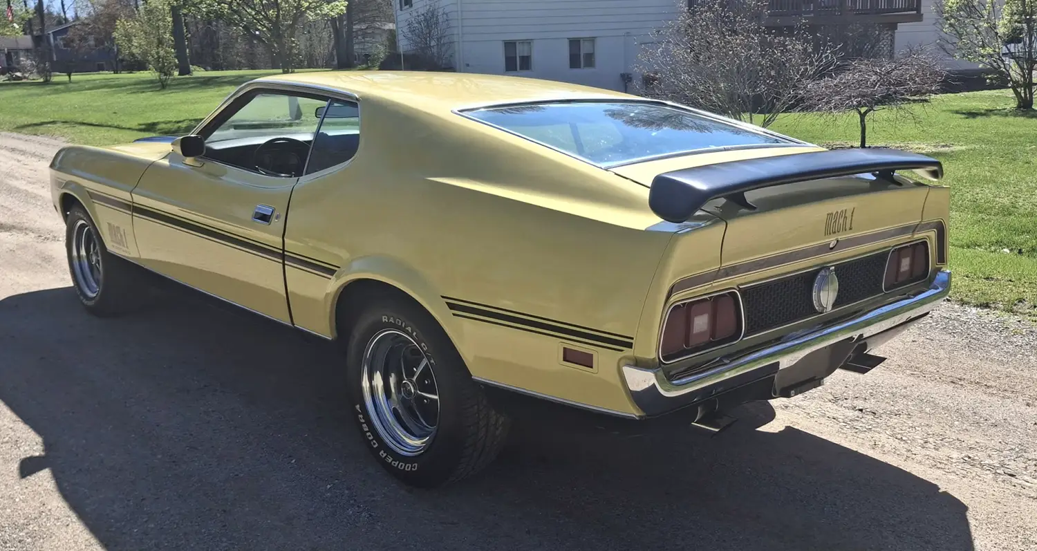 1972 Ford Mustang Mach 1 Fastback - Photo 2