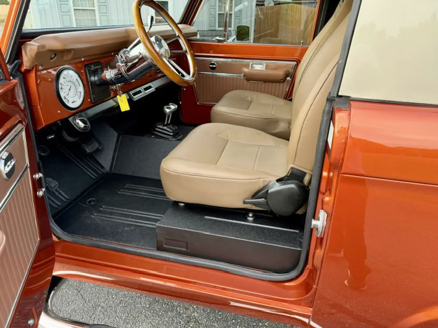1974 Ford Bronco - Photo 8