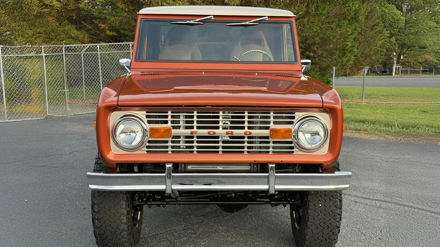 1974 Ford Bronco - Photo 6