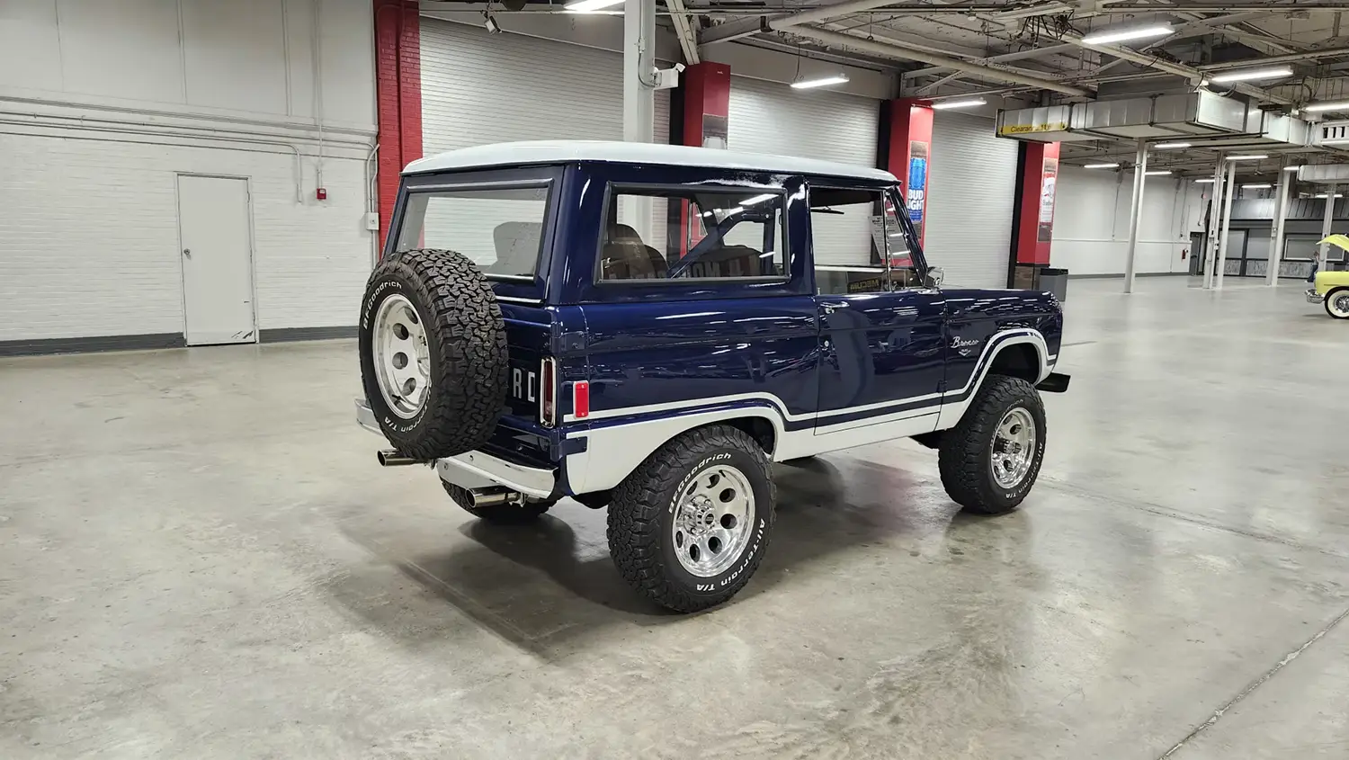 1977 Ford Bronco - Photo 7