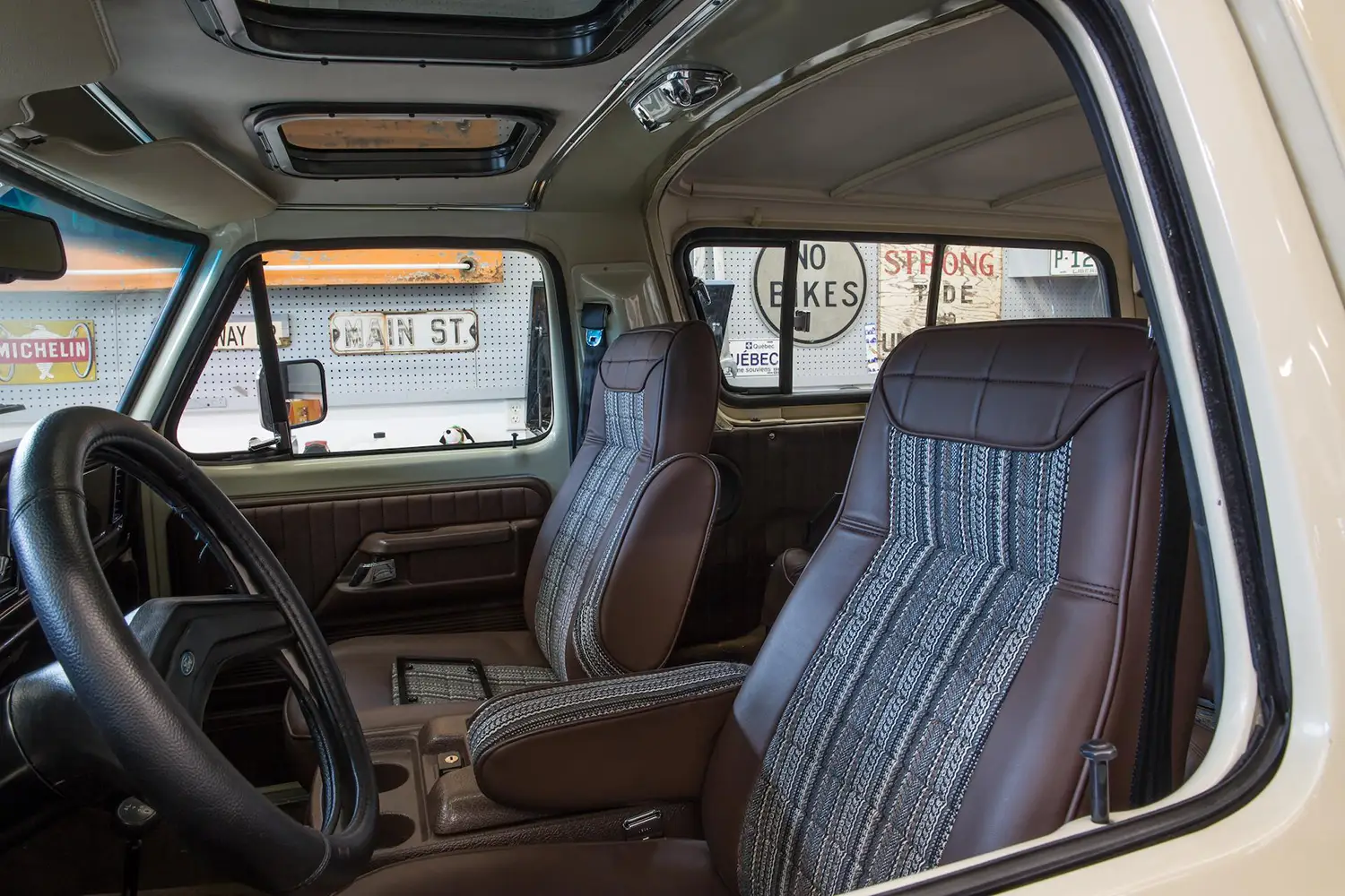 1978 Ford Bronco Custom - Photo 4