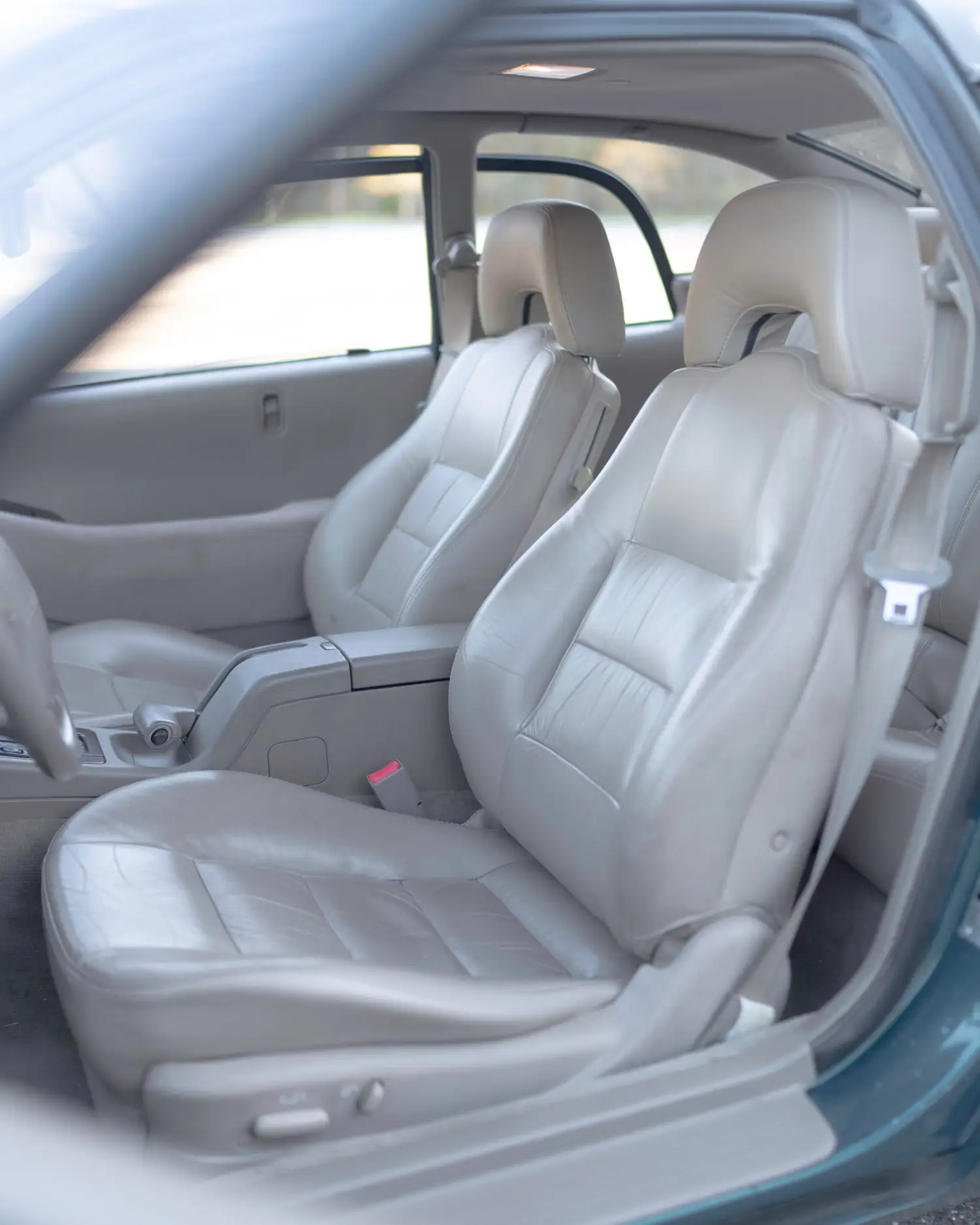 1997 Subaru SVX LSi - Photo 9