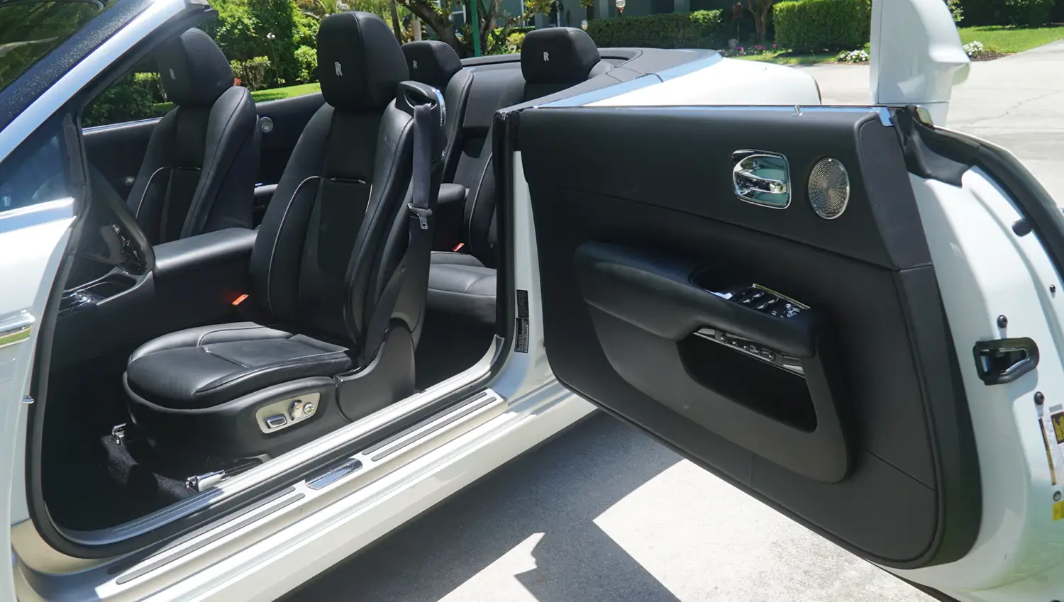 2019 Rolls-Royce Dawn - Photo 6