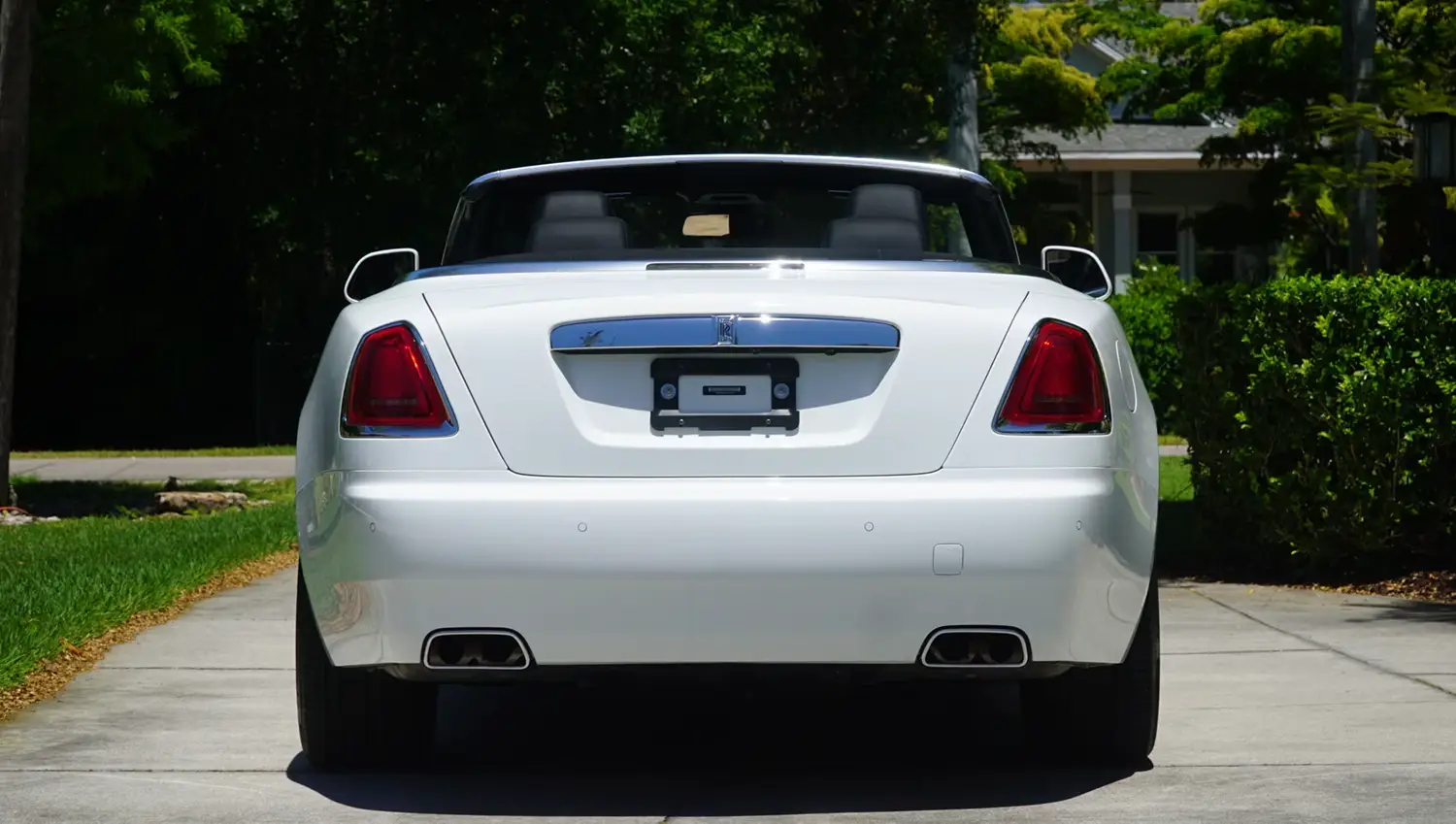 2019 Rolls-Royce Dawn - Photo 2