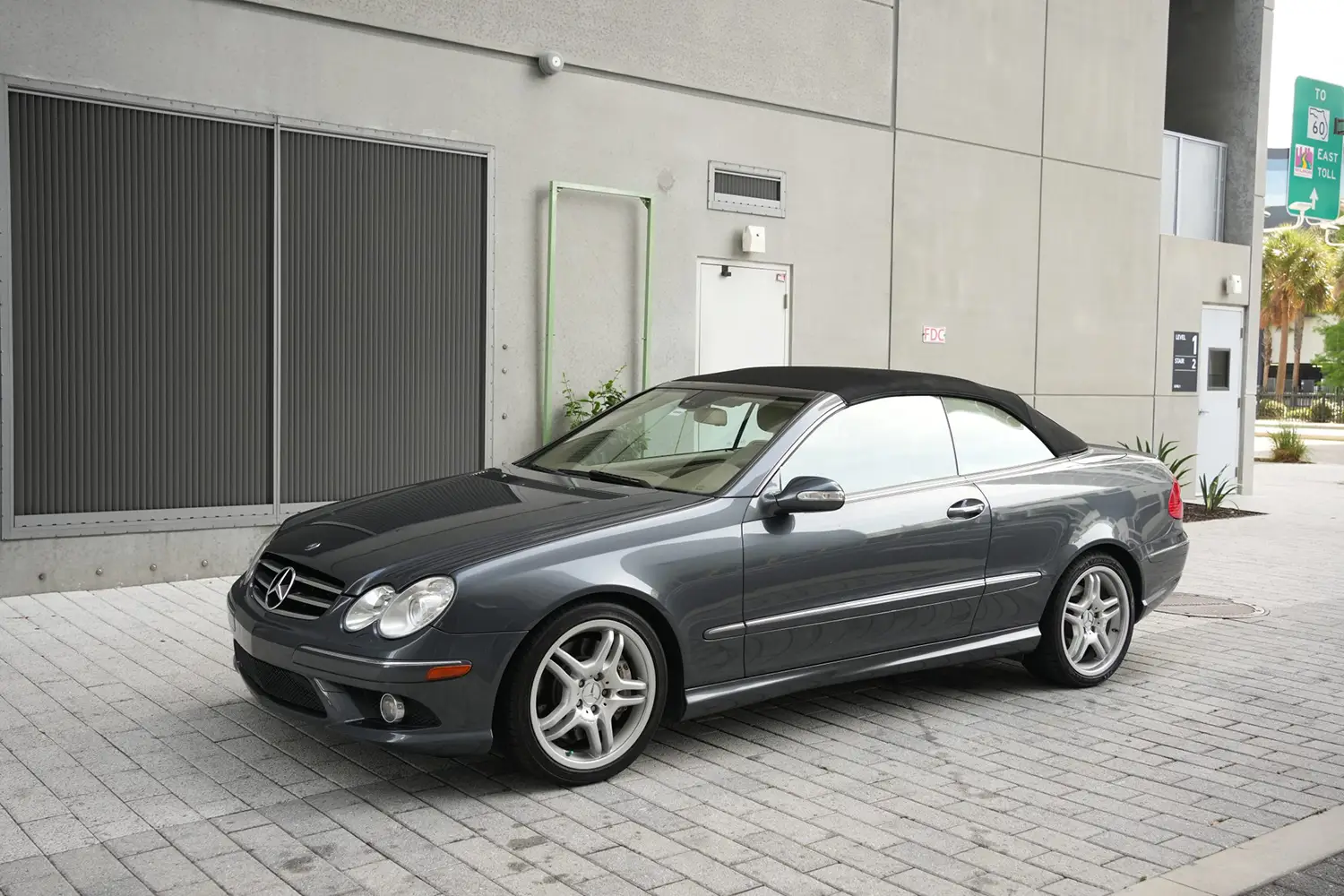 2008 Mercedes-Benz CLK550 Cabriolet - Photo 6