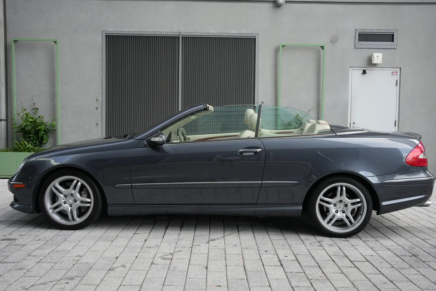 2008 Mercedes-Benz CLK550 Cabriolet - Photo 9