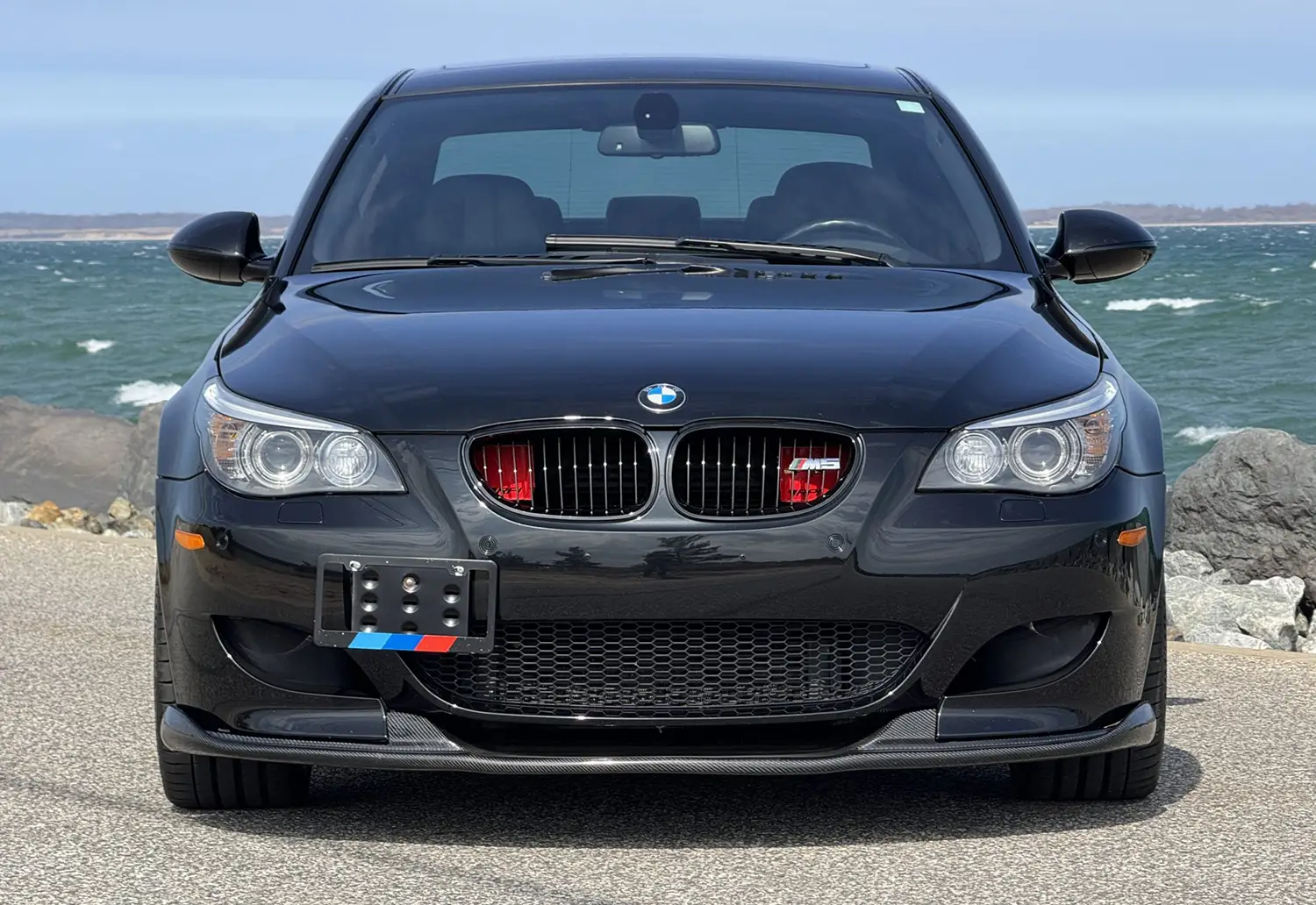 2010 BMW M5 - Photo 2