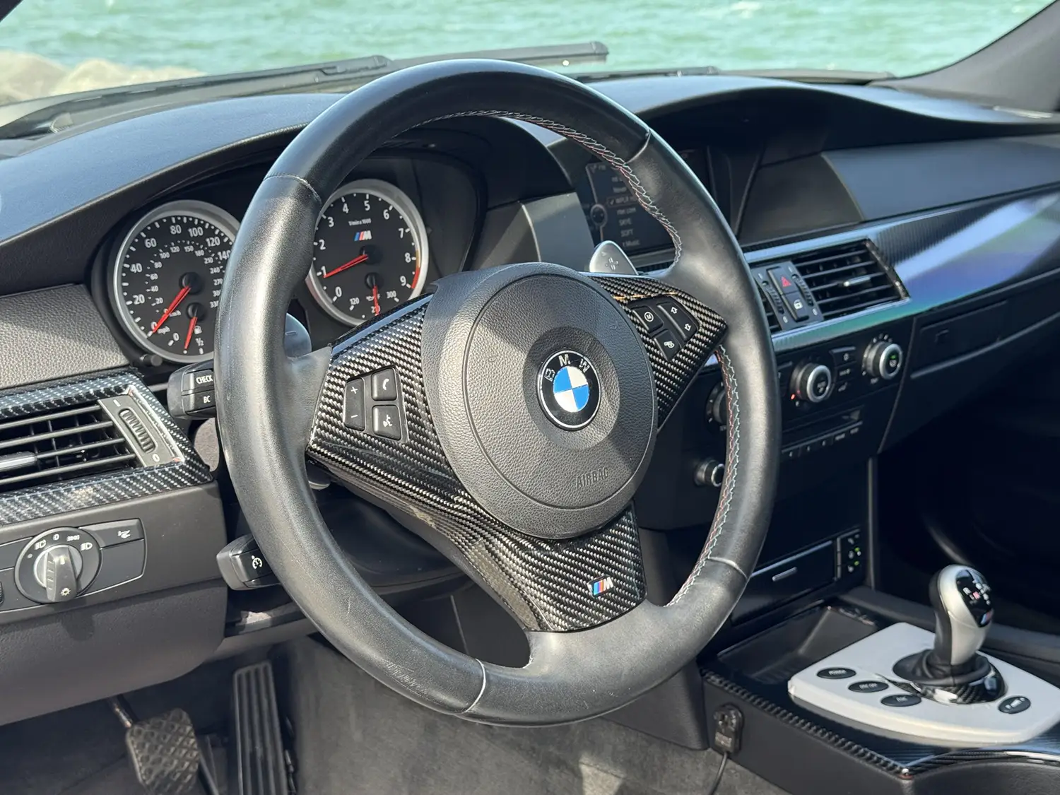 2010 BMW M5 - Photo 10