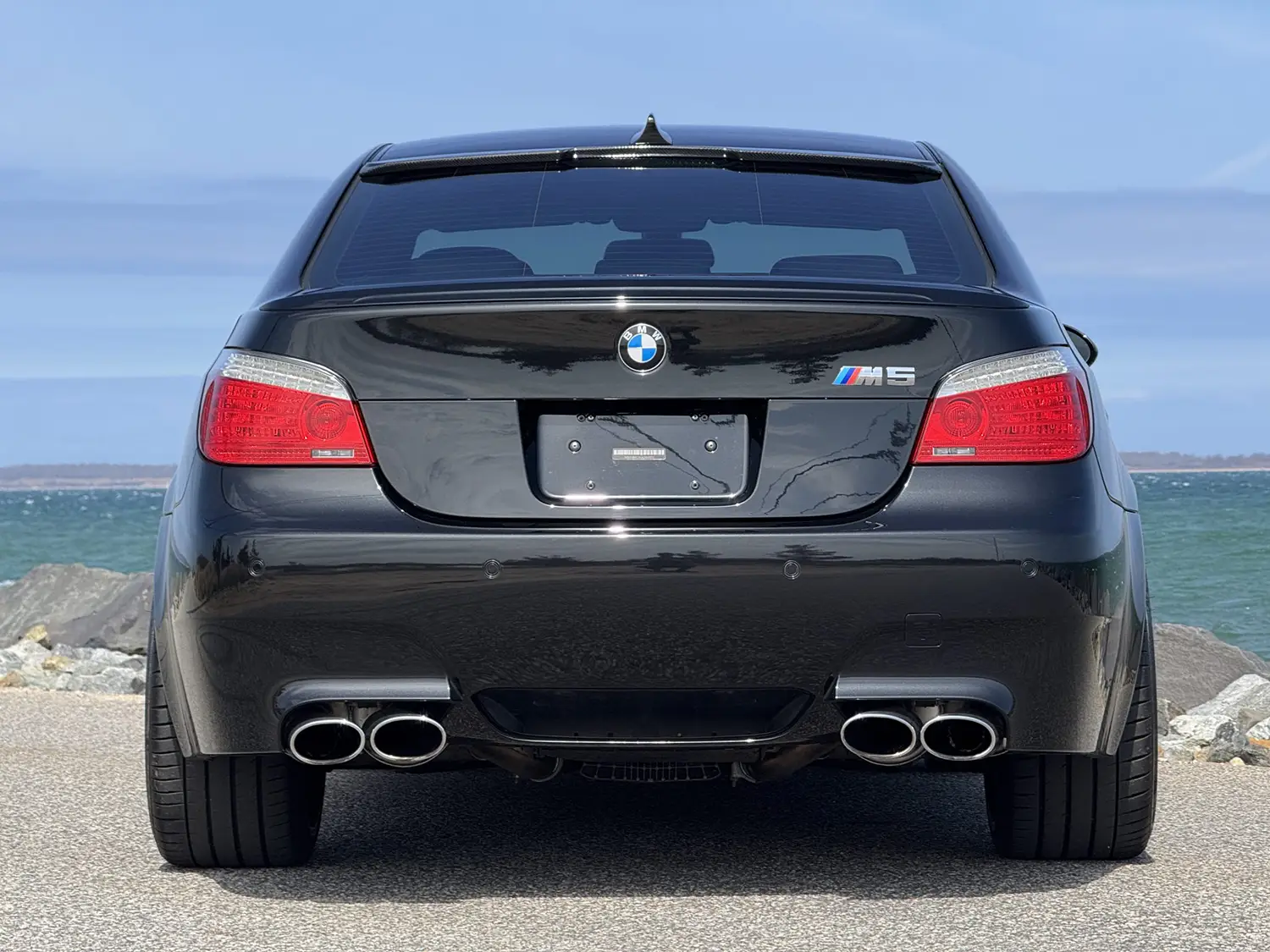 2010 BMW M5 - Photo 11