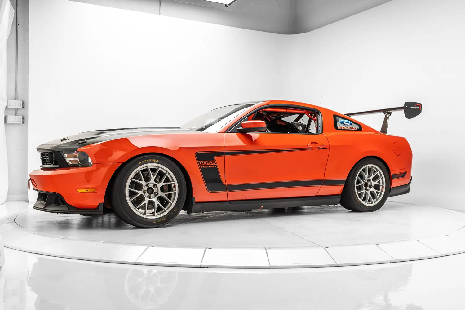 2012 Ford Mustang Boss 302S - Photo 3