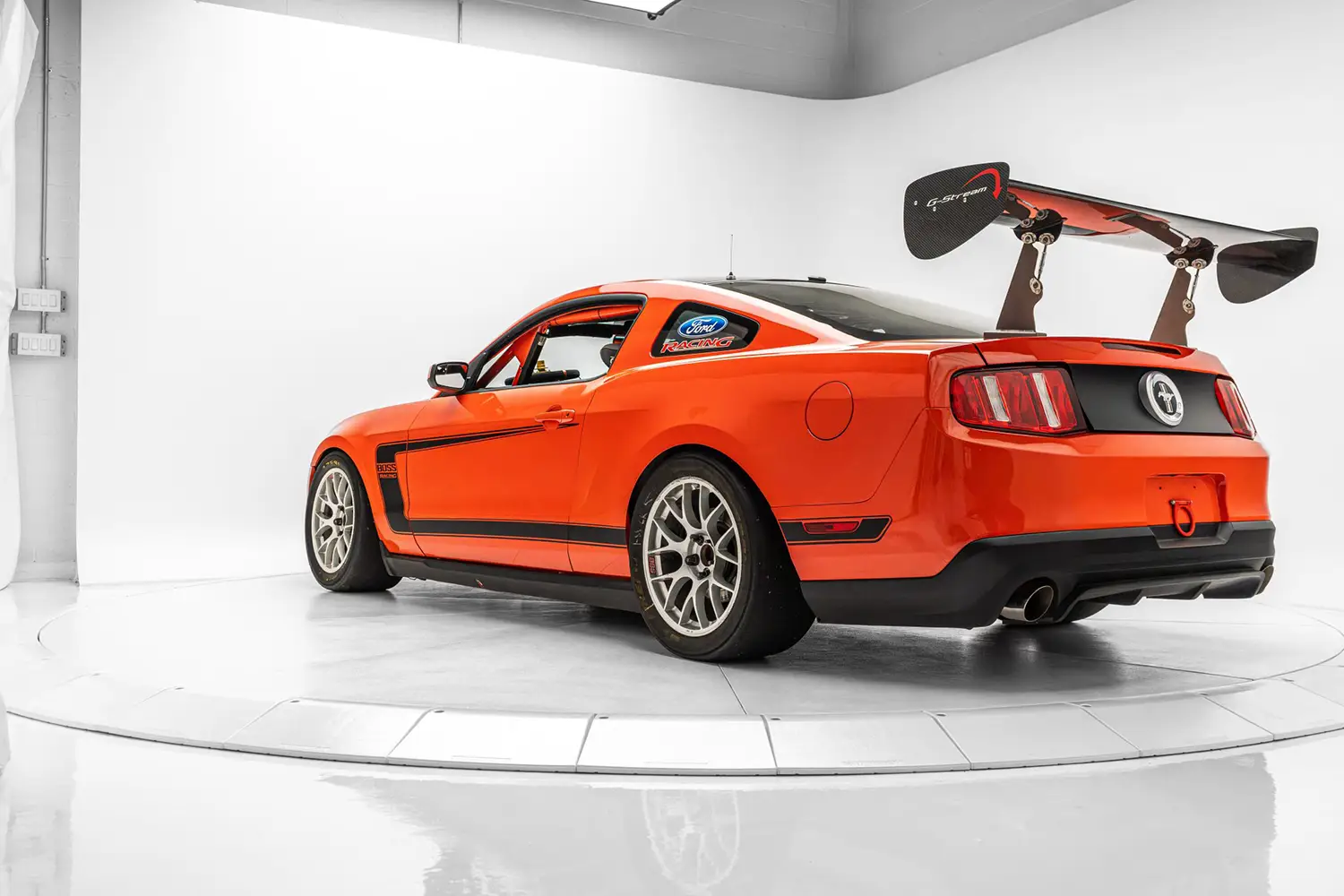 2012 Ford Mustang Boss 302S - Photo 2