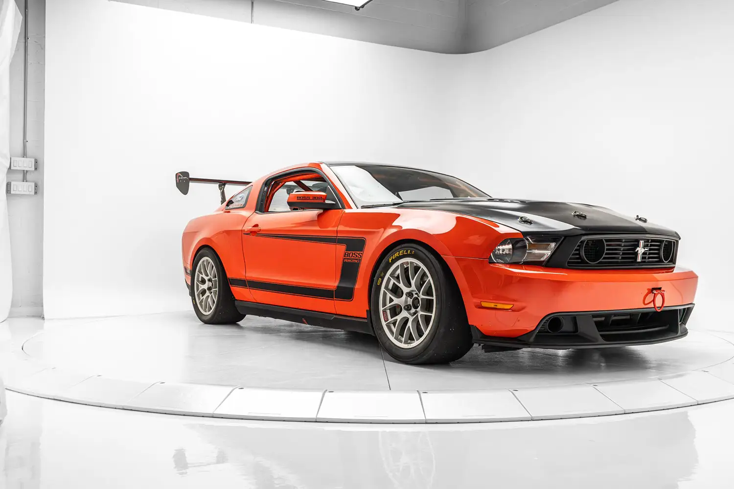 2012 Ford Mustang Boss 302S - Photo 9