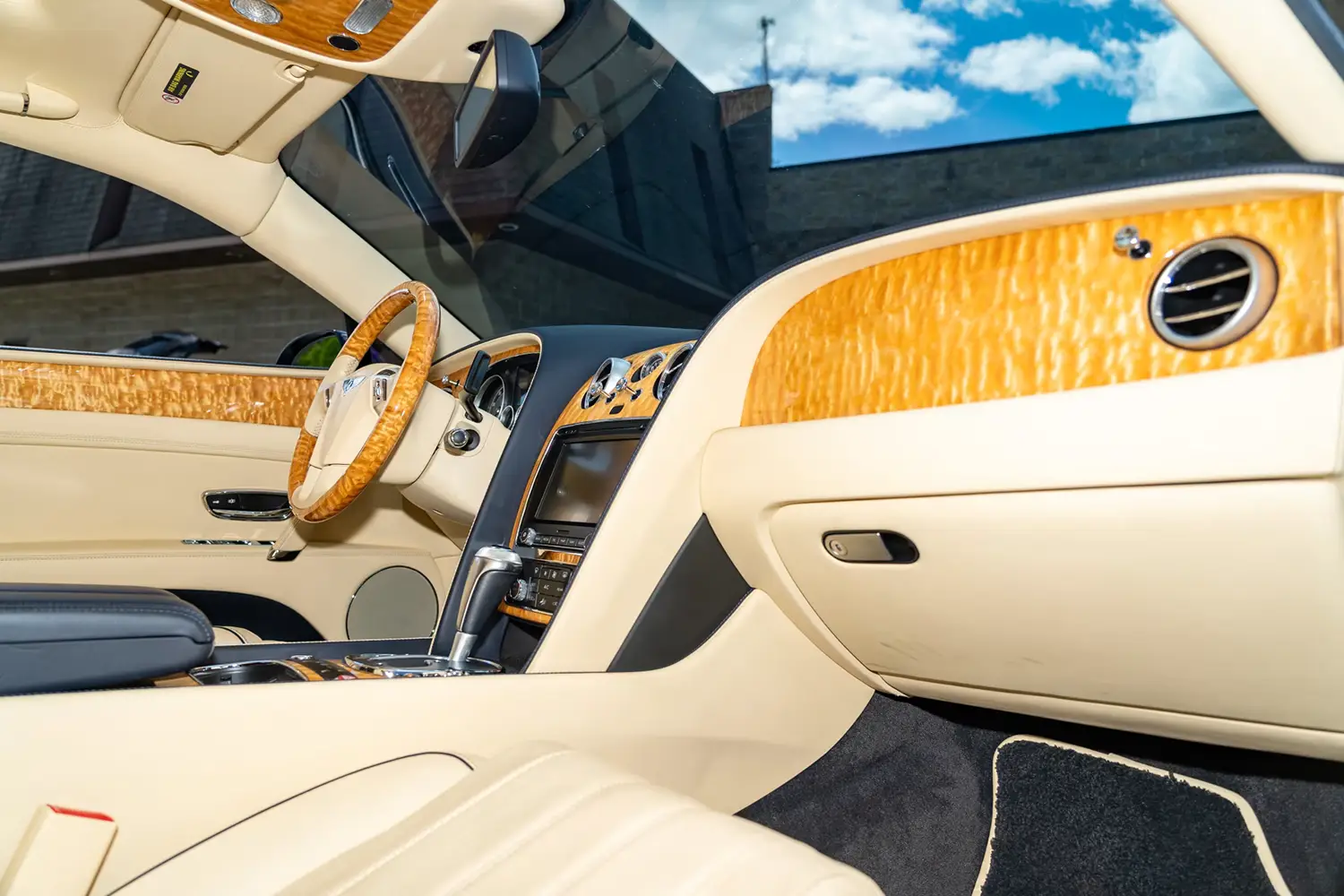 2014 Bentley Flying Spur - Photo 7