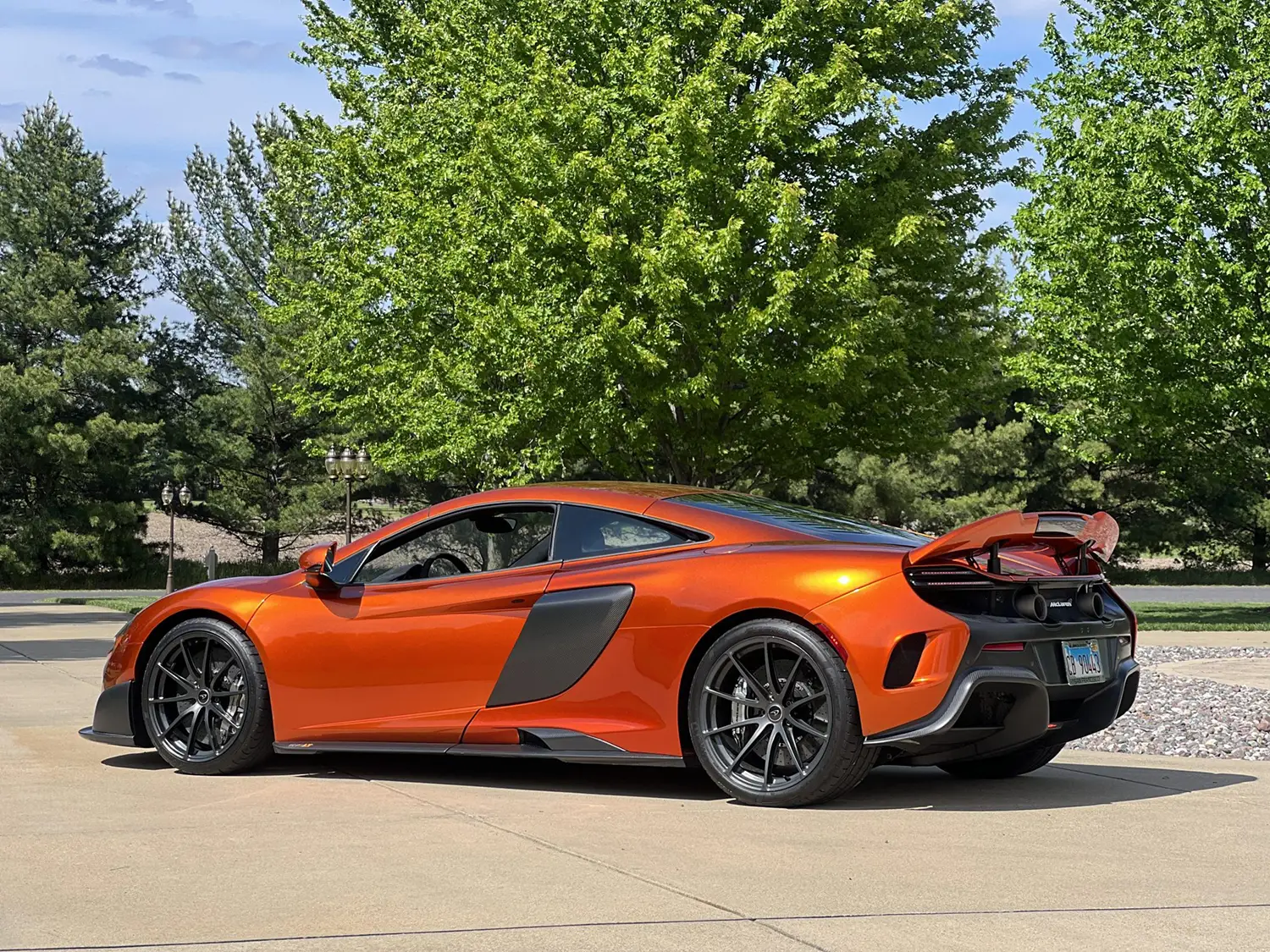 2016 McLaren 675LT Coupe - Photo 2