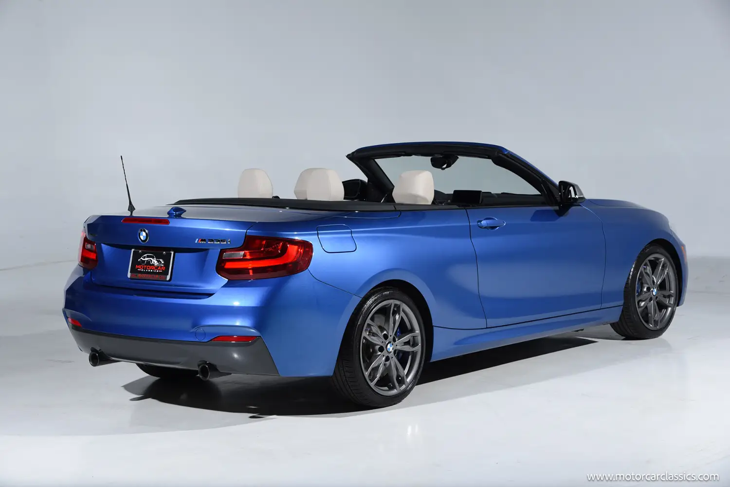 2016 BMW 2 Series M235i xDrive - Photo 2