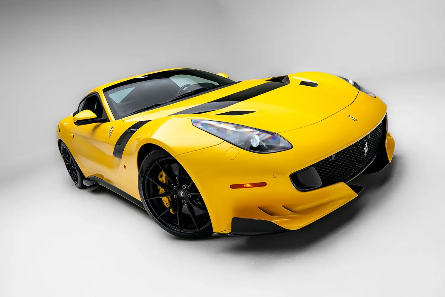 2017 Ferrari F12tdf - Photo 8