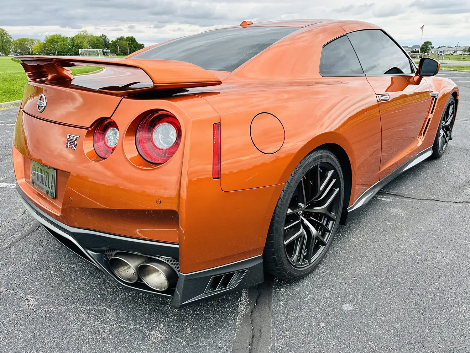 2017 Nissan GT-R Premium 2017 Nissan GT-R Premium - Photo 2