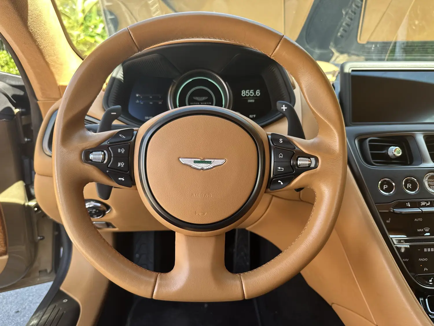 2018 Aston Martin DB11 - Photo 14