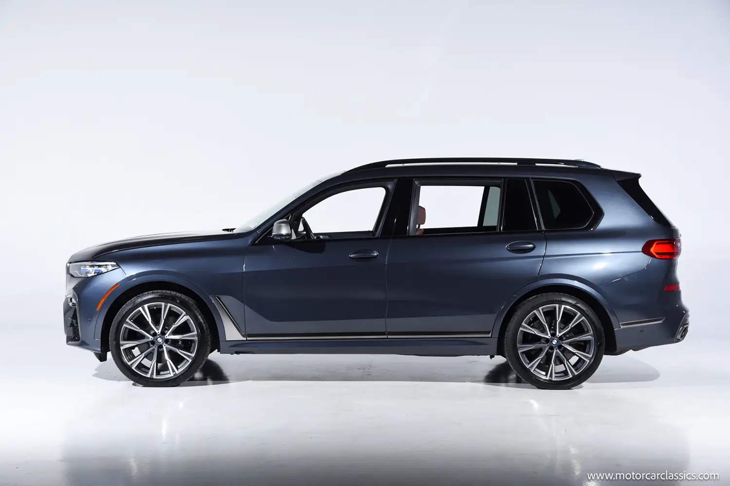2021 BMW X7 M50i - Photo 2