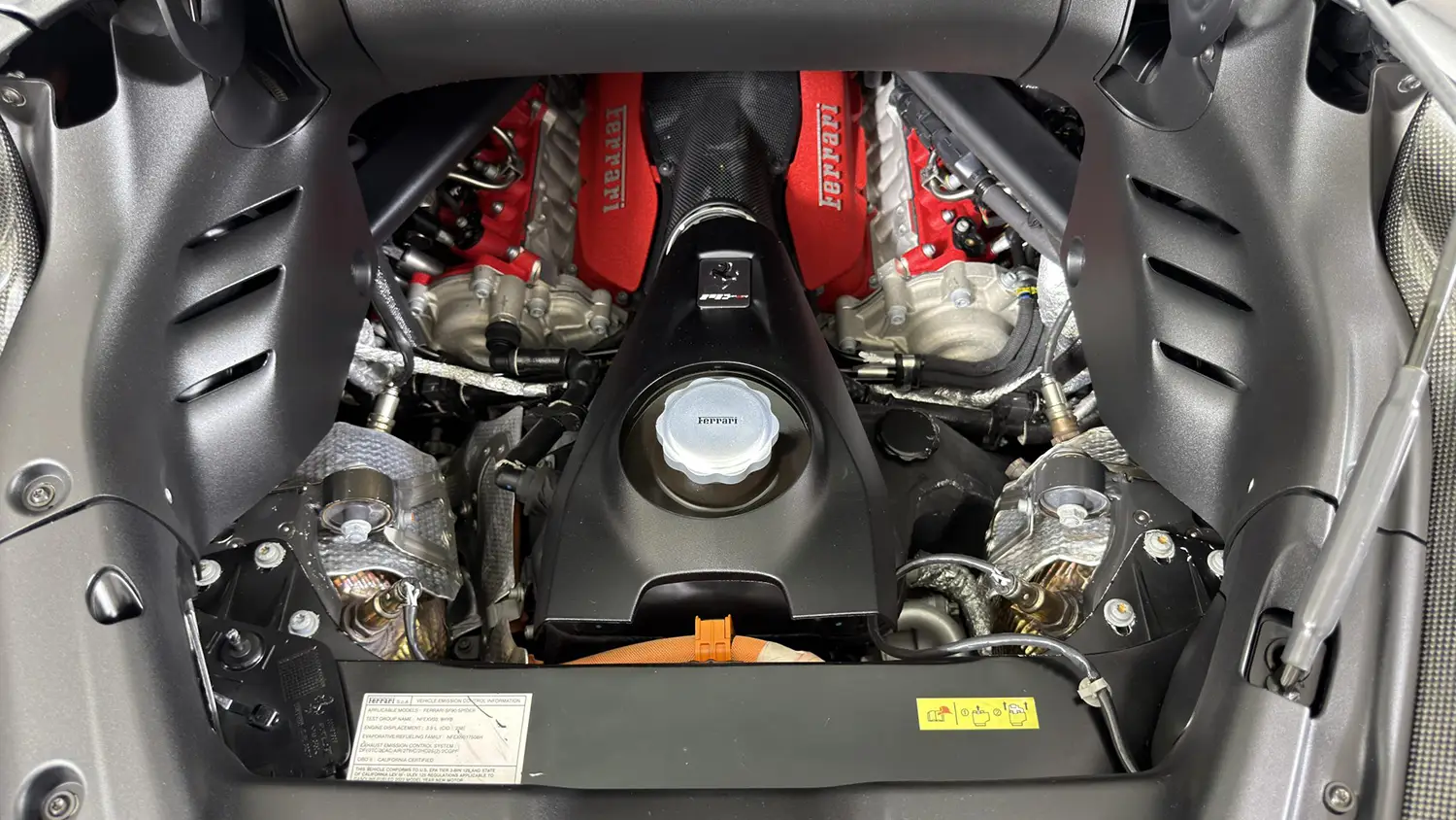 2022 Ferrari SF90 Spider 2022 Ferrari SF90 Spider - Photo 5