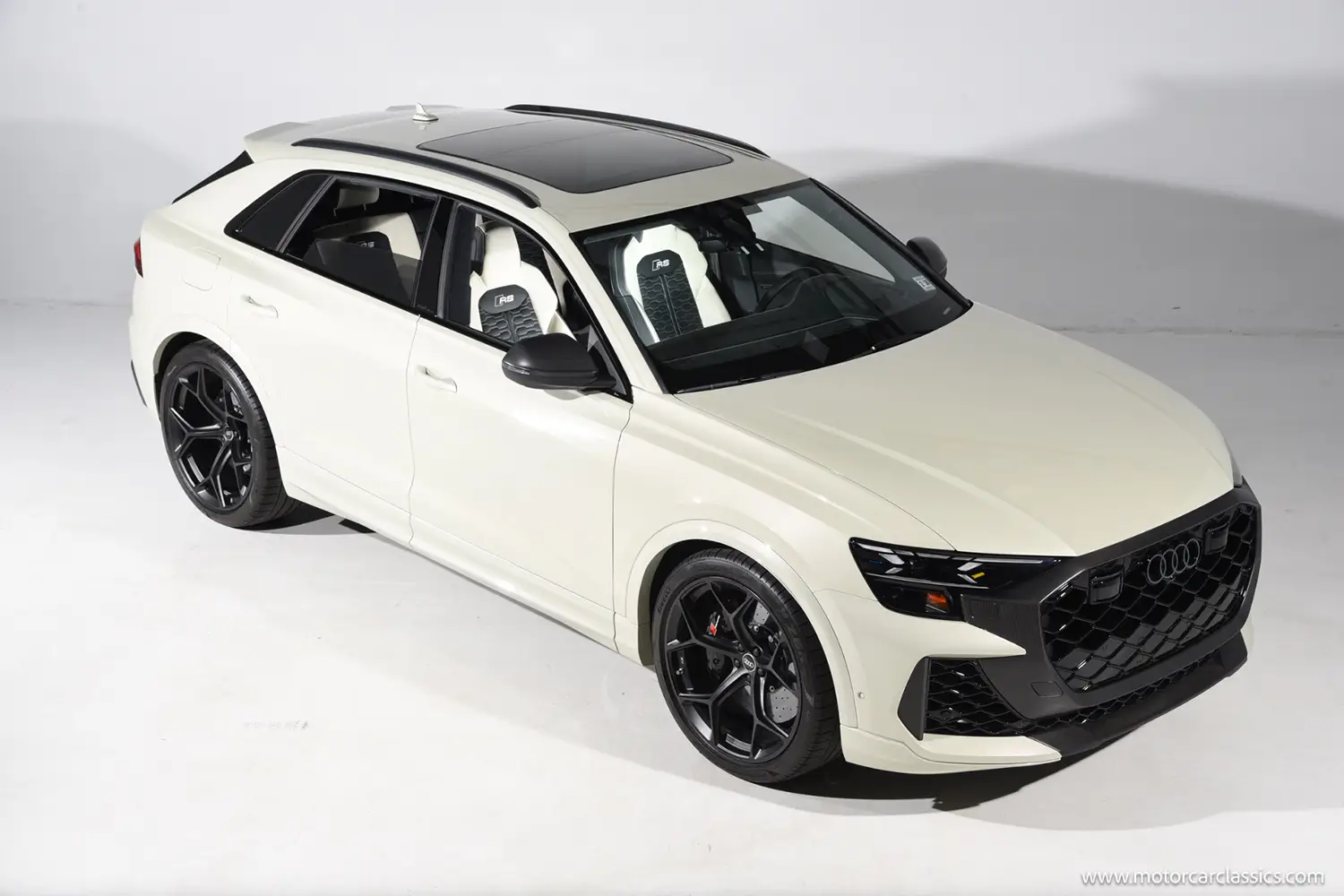 2025 Audi RS Q8 performance - Photo 7
