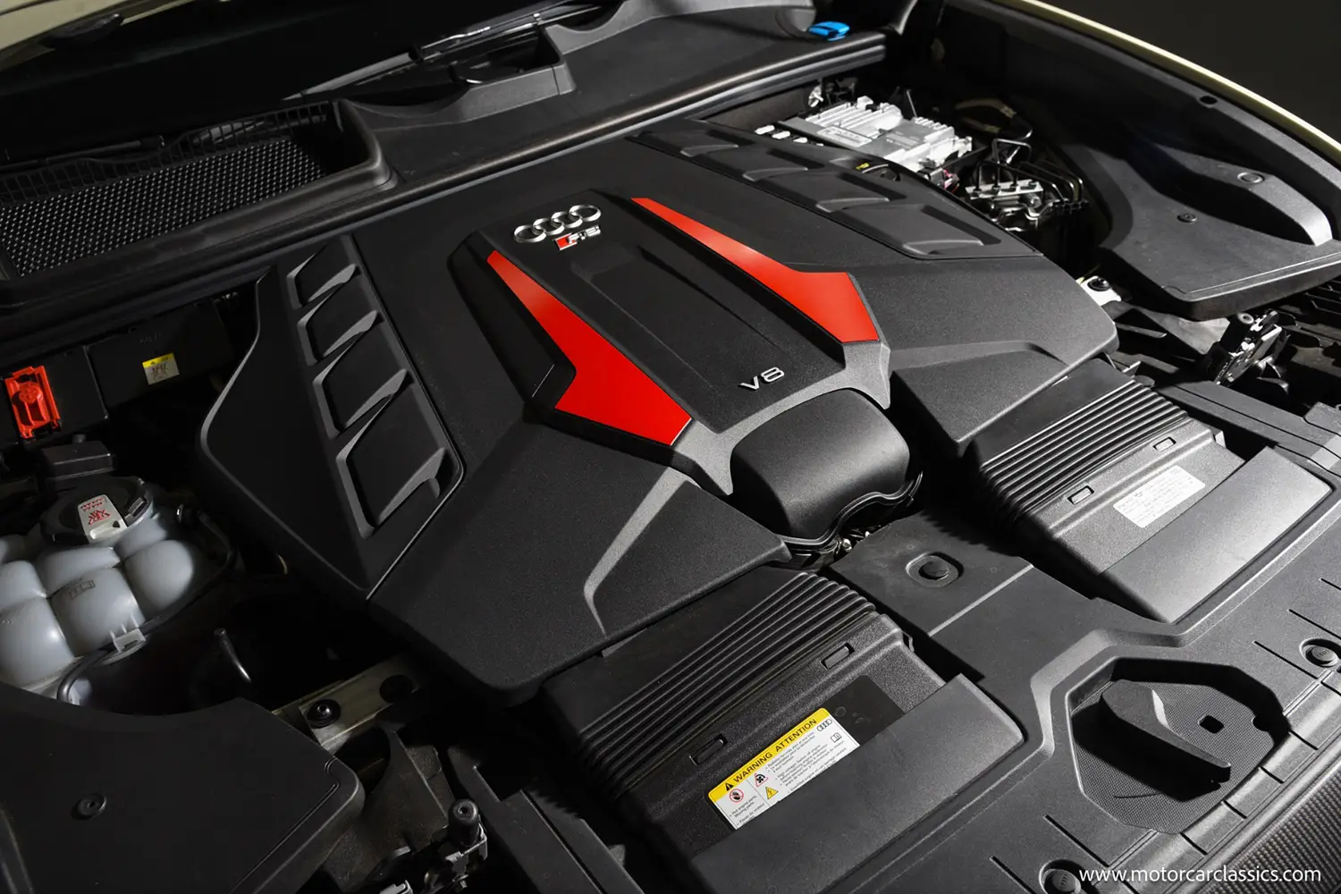 2025 Audi RS Q8 performance - Photo 5