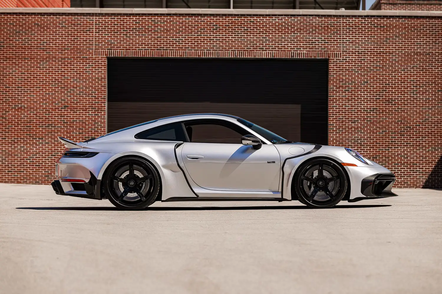 2025 Brabus Porsche Turbo S 900 Rocket R - Photo 2