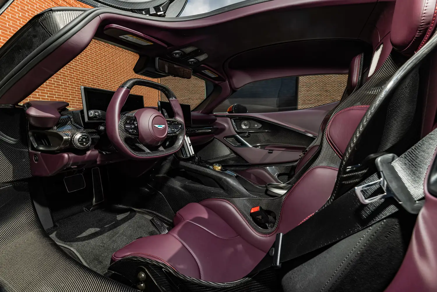 2026 Aston Martin Valhalla - Photo 4