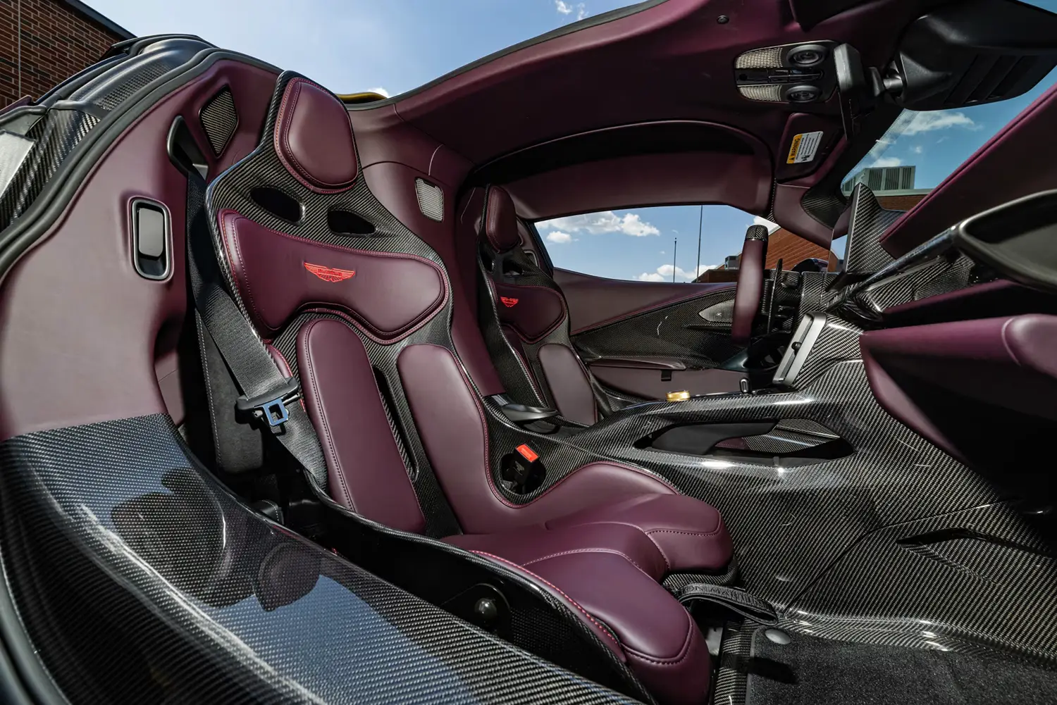 2026 Aston Martin Valhalla - Photo 13