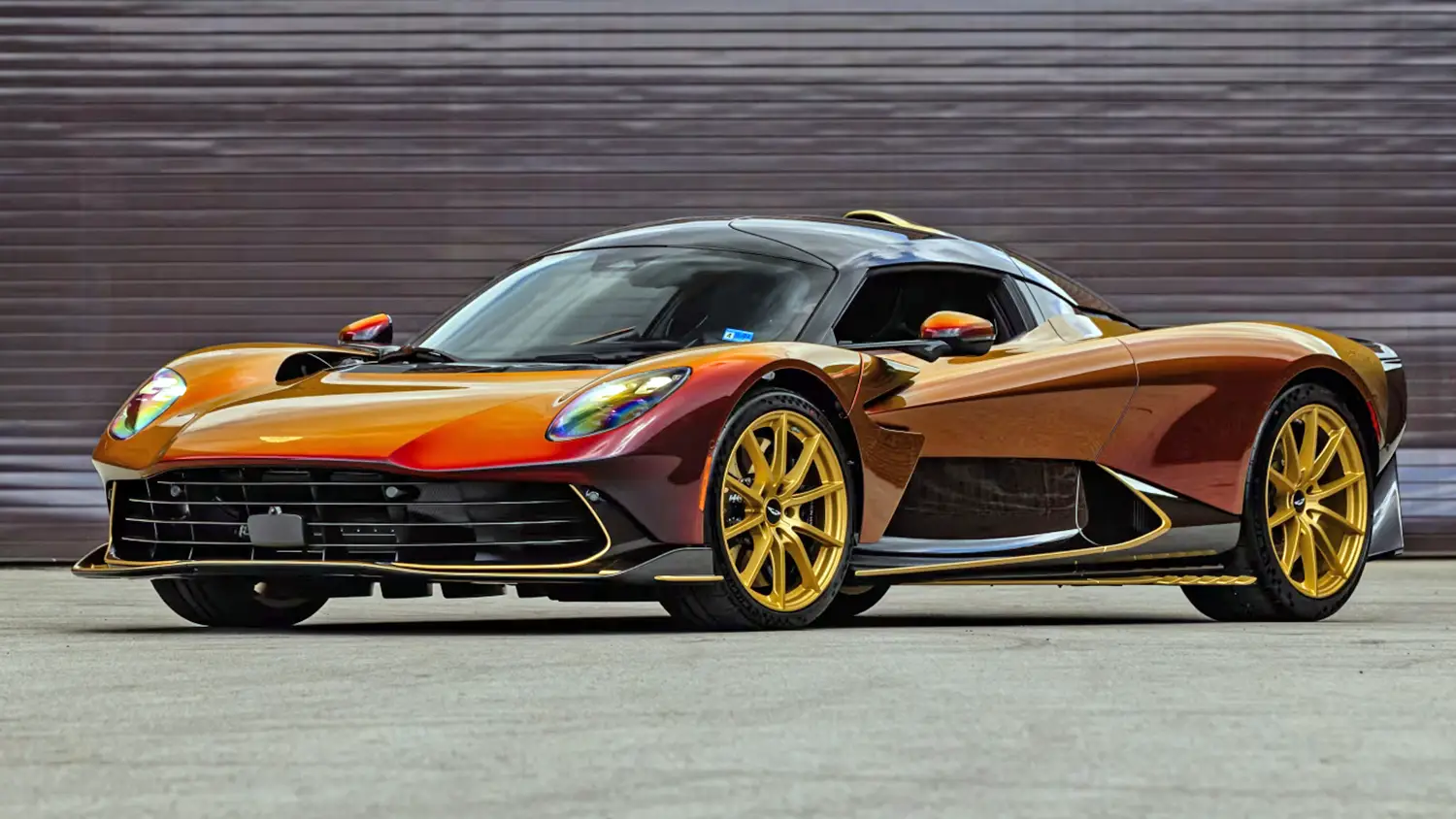 2026 Aston Martin Valhalla - Photo 1
