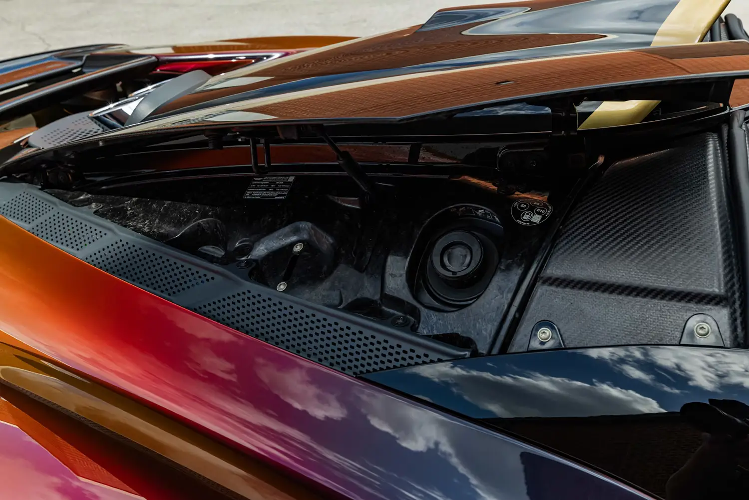 2026 Aston Martin Valhalla - Photo 5