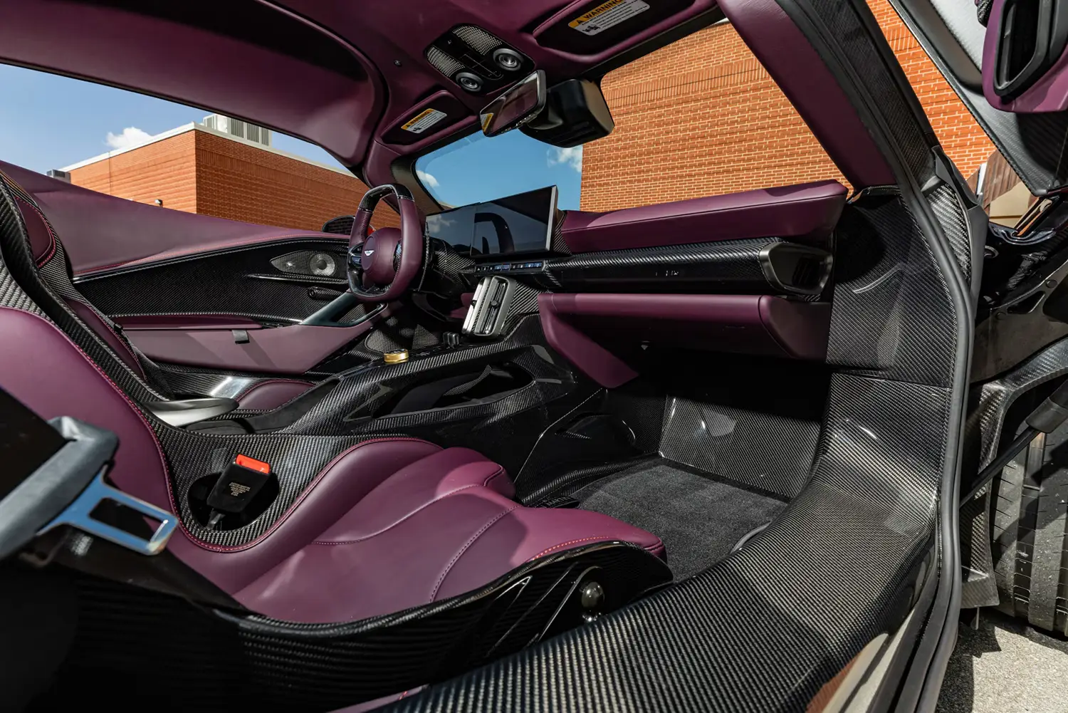 2026 Aston Martin Valhalla - Photo 14