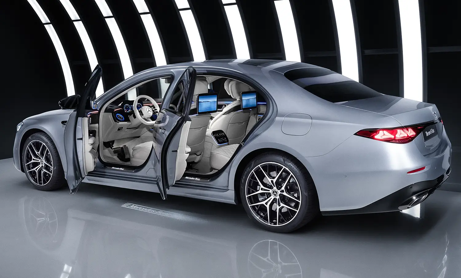 2027 Mercedes-Benz S-Class - Photo 12